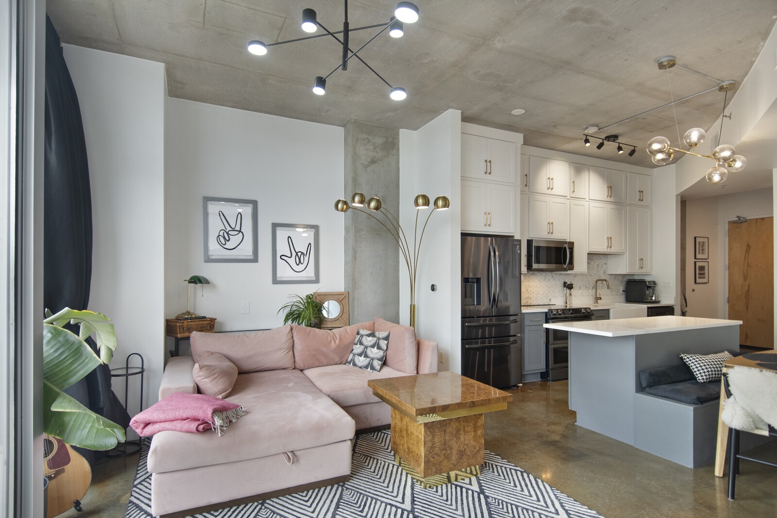 600 12th Ave, S Unit: 902