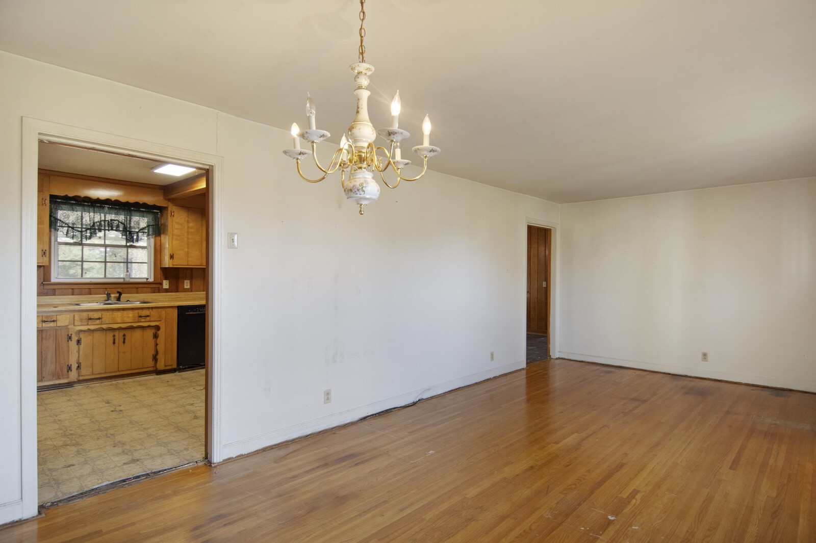 2305 Spring Branch Dr