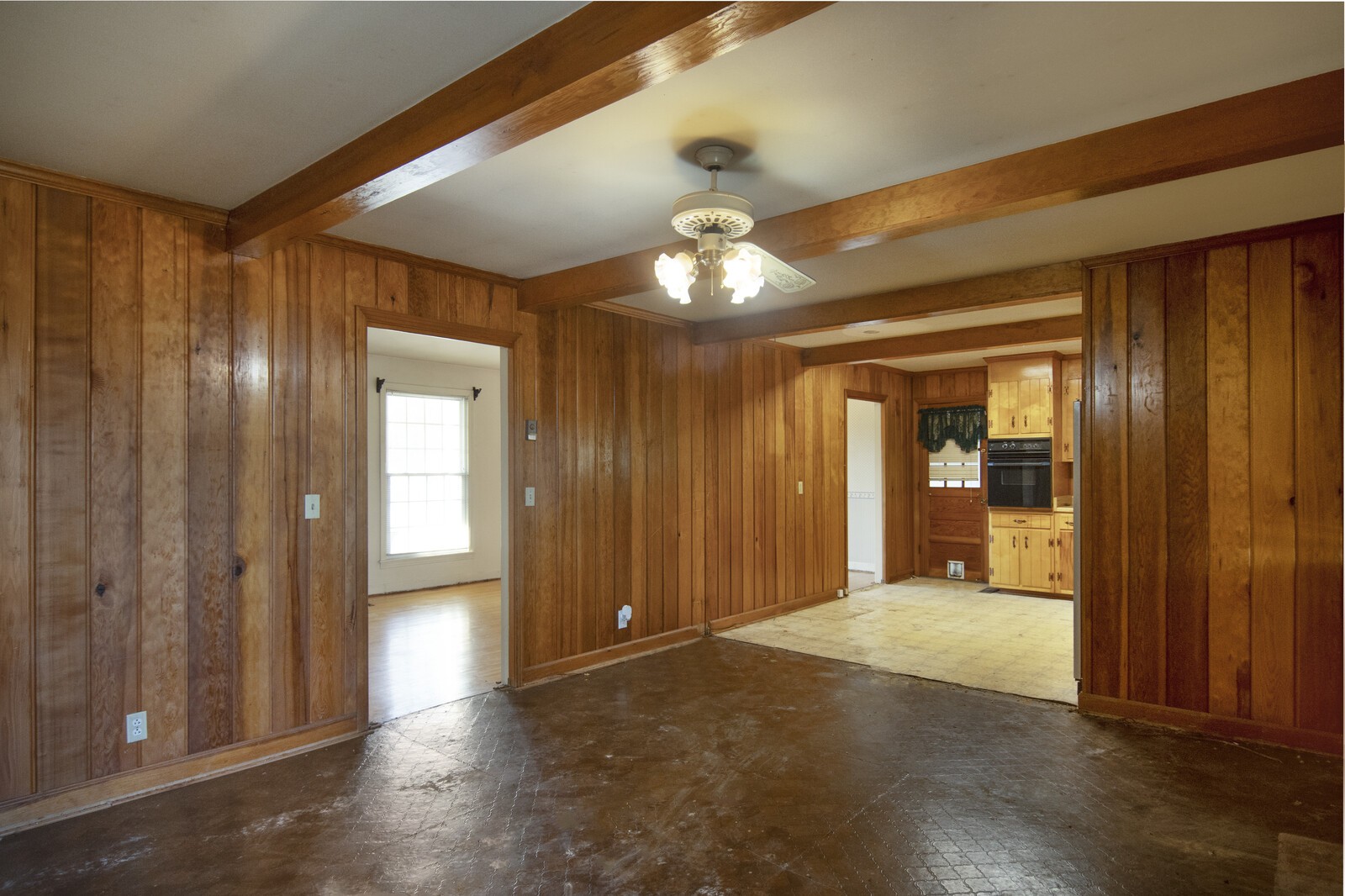 2305 Spring Branch Dr