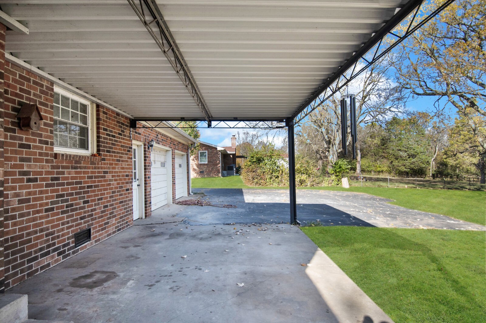2305 Spring Branch Dr