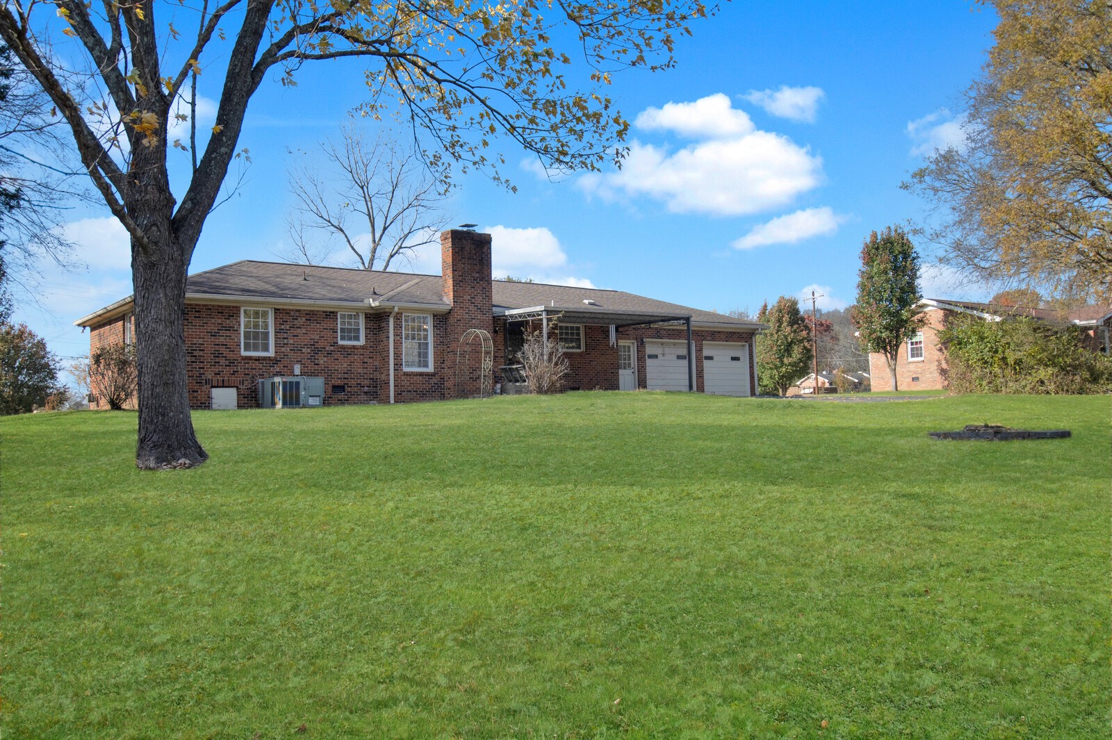 2305 Spring Branch Dr