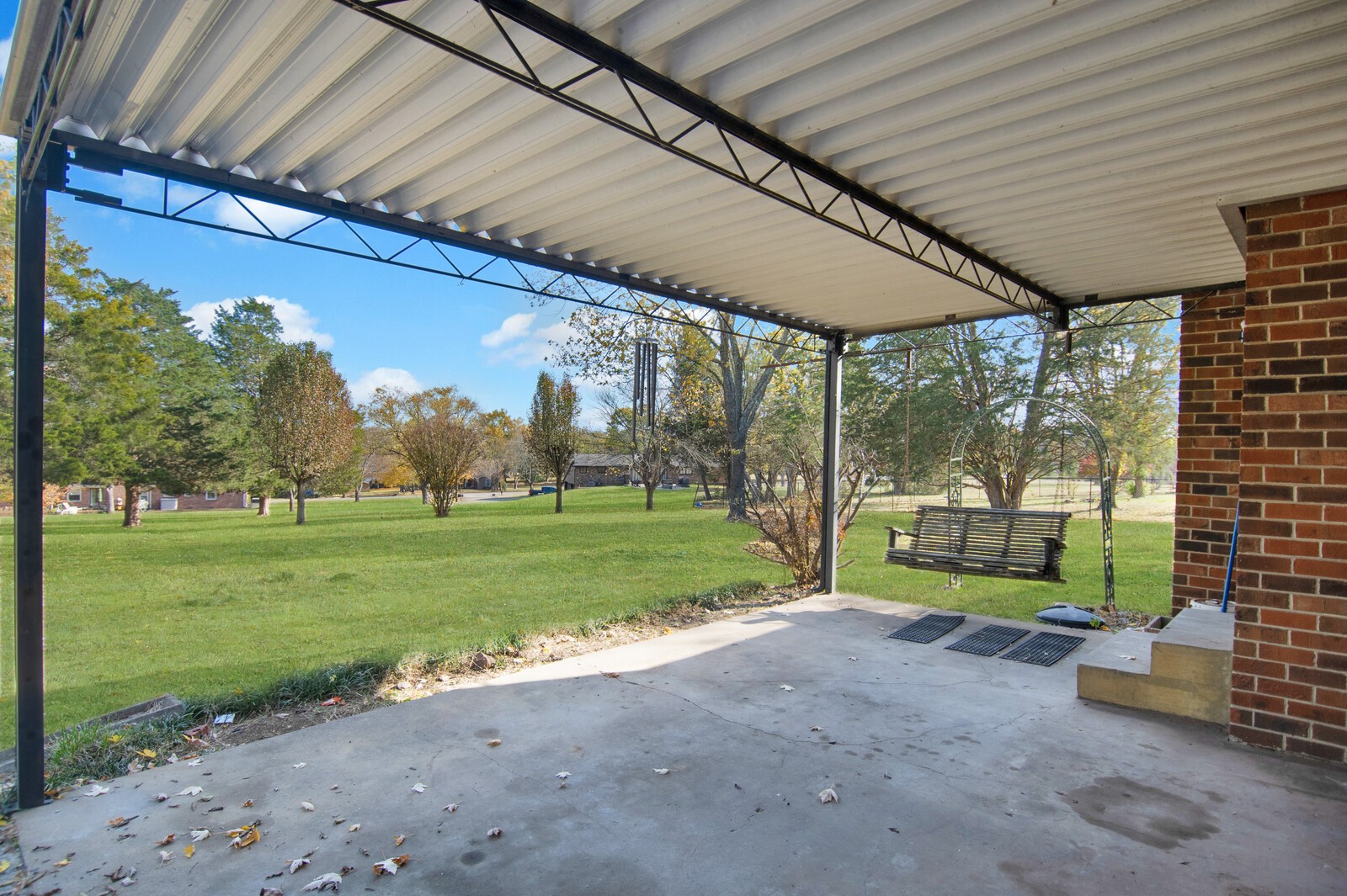 2305 Spring Branch Dr