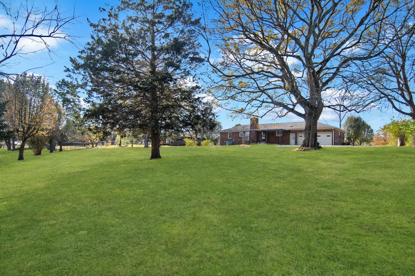 2305 Spring Branch Dr