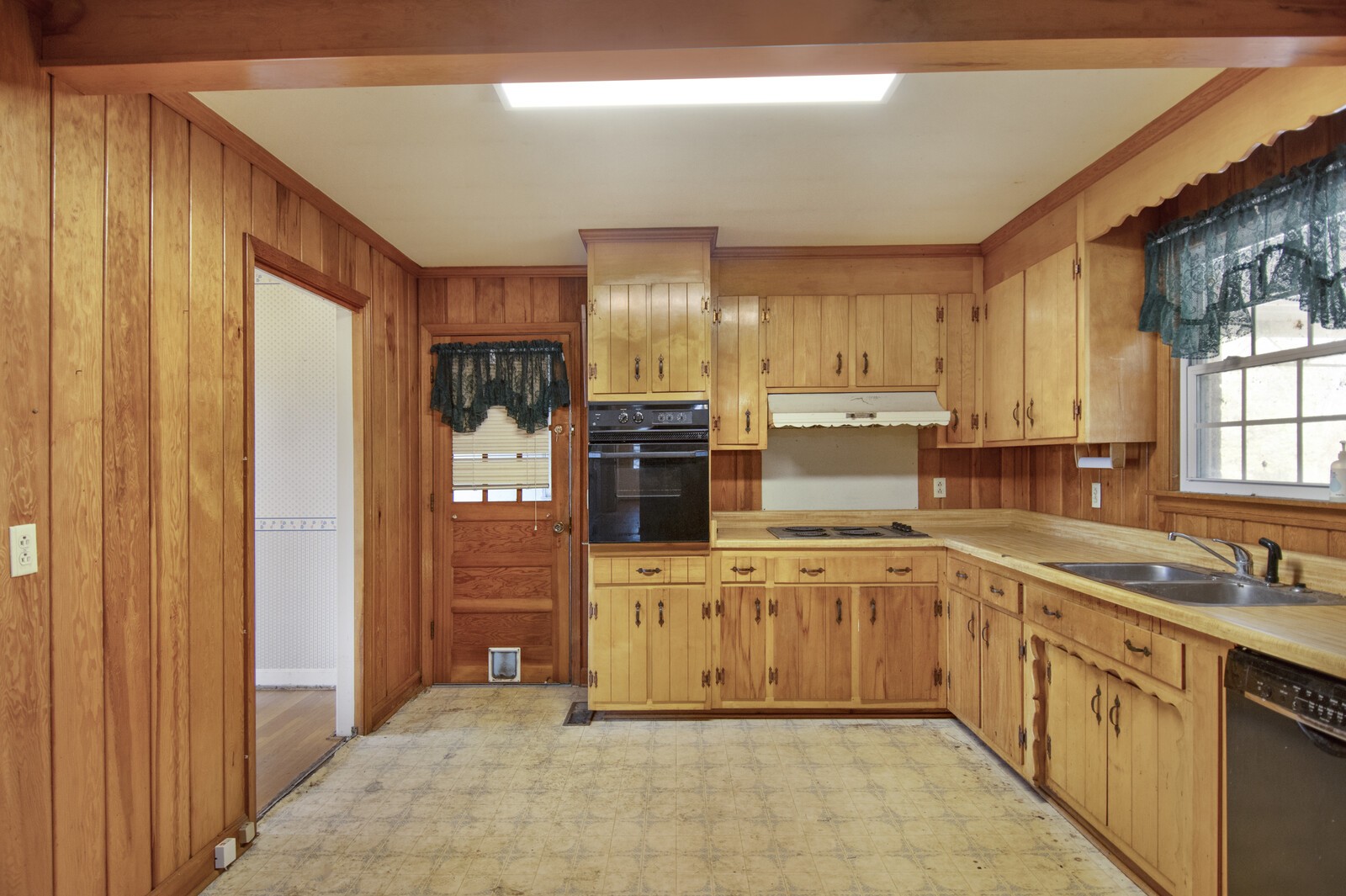 2305 Spring Branch Dr