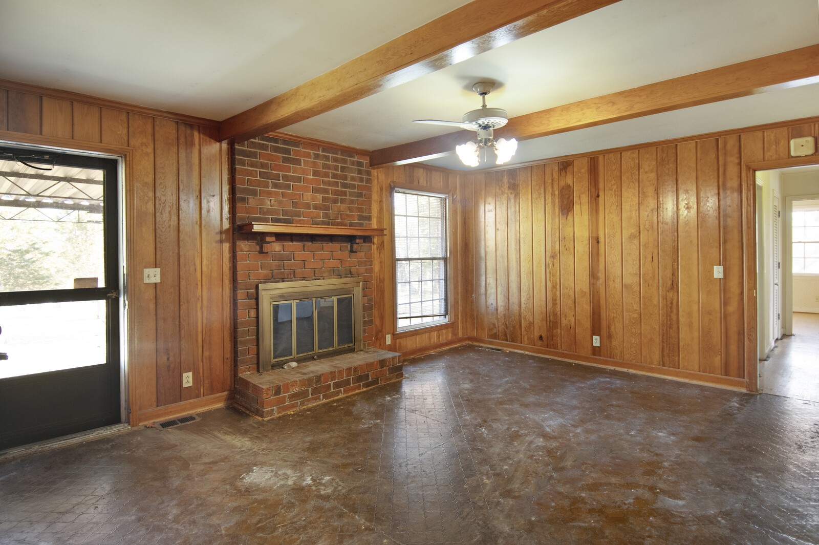 2305 Spring Branch Dr