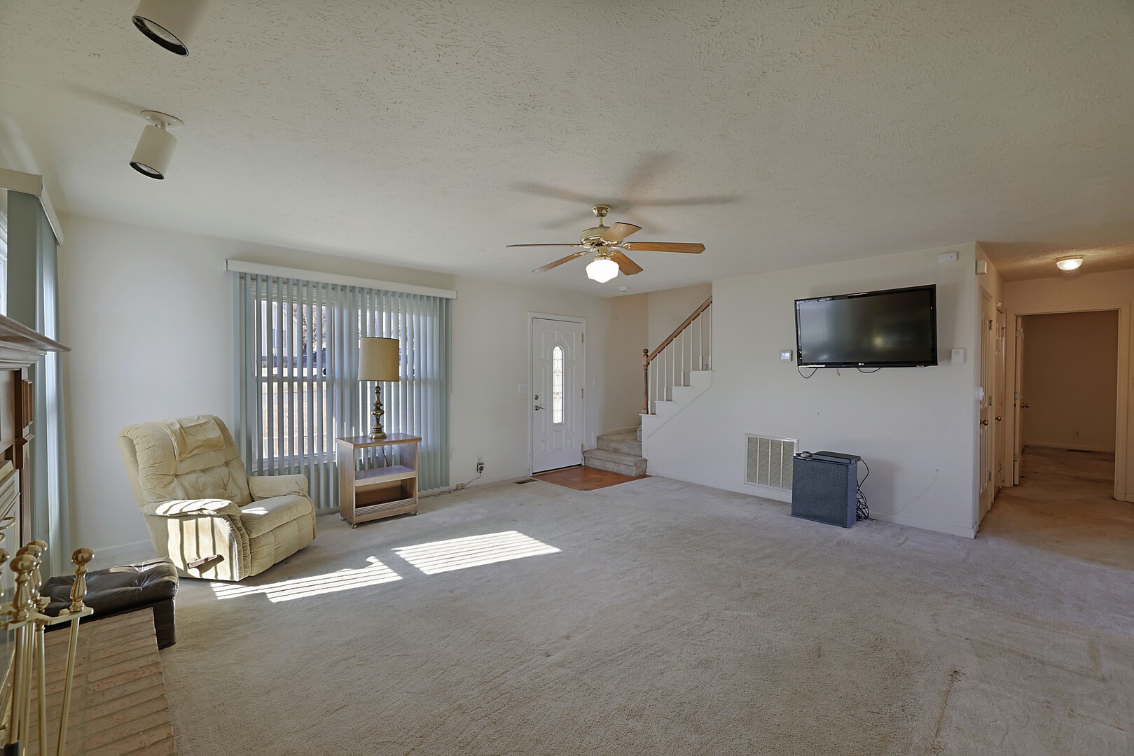 223 Saint Pauls Ln