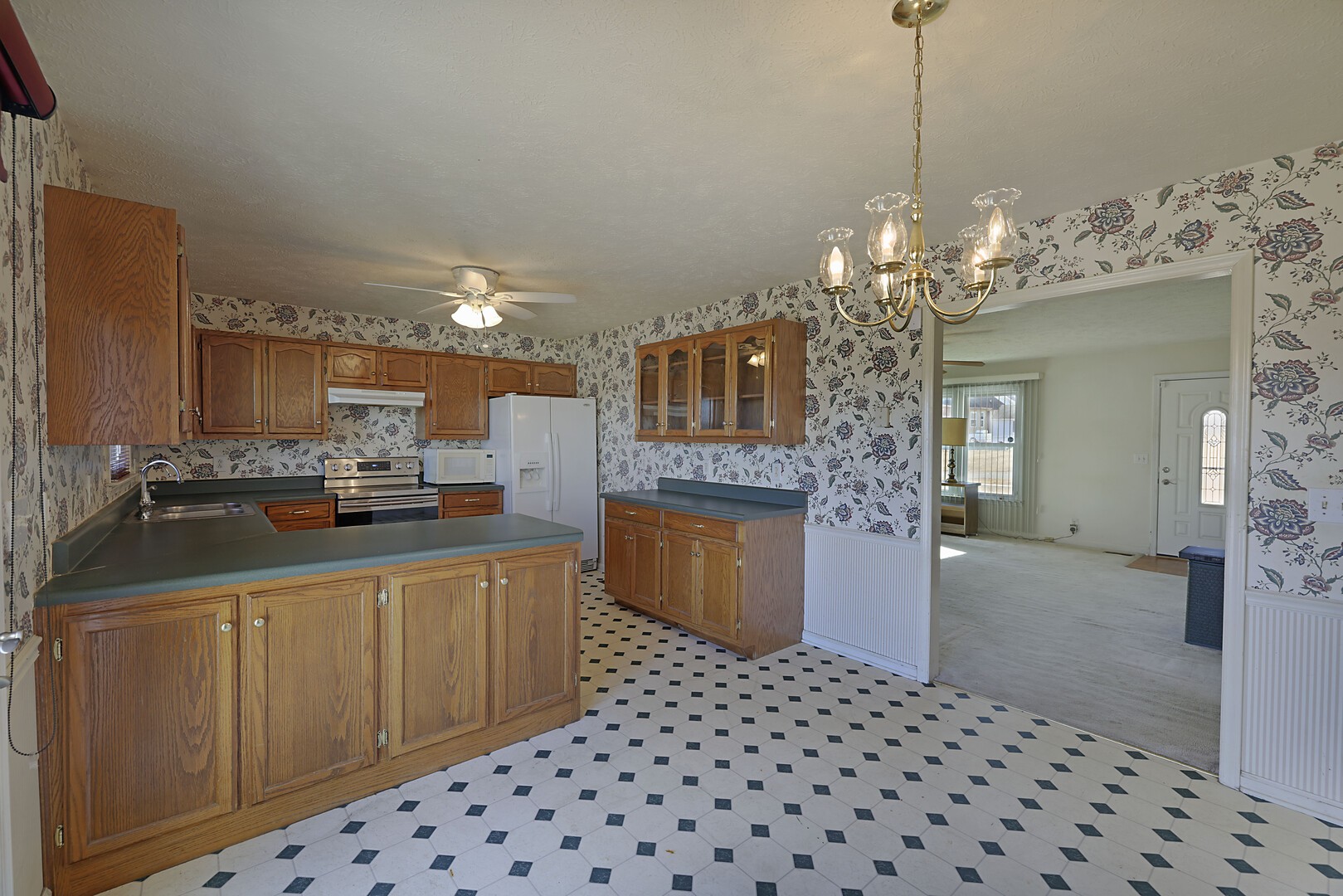 223 Saint Pauls Ln