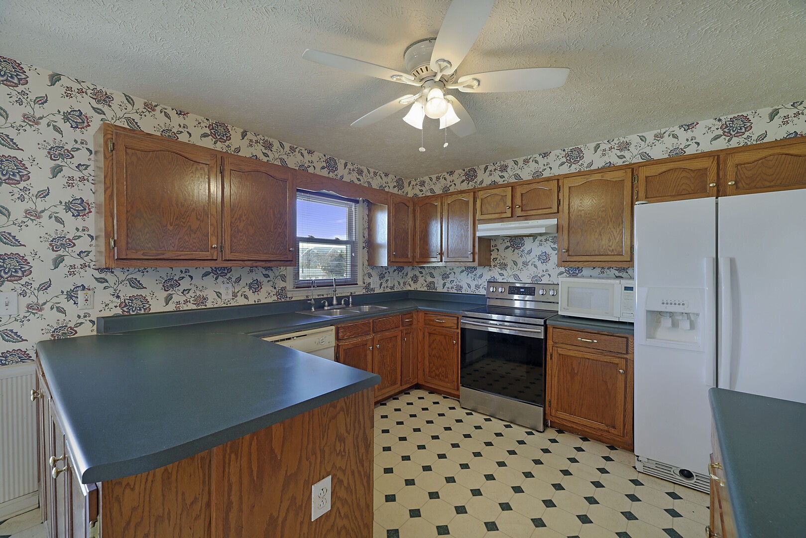 223 Saint Pauls Ln