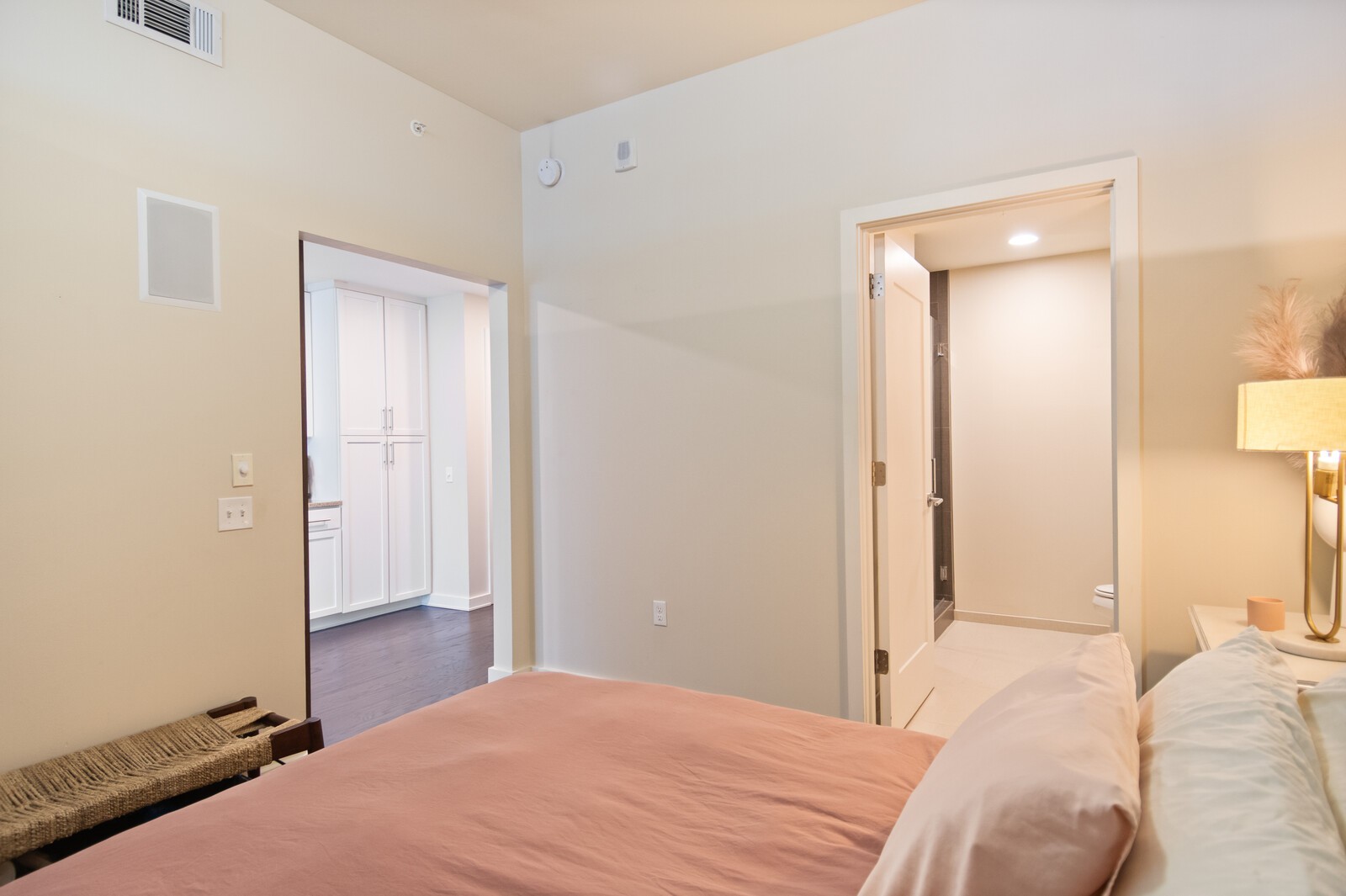 1212 Laurel St Unit: 1010