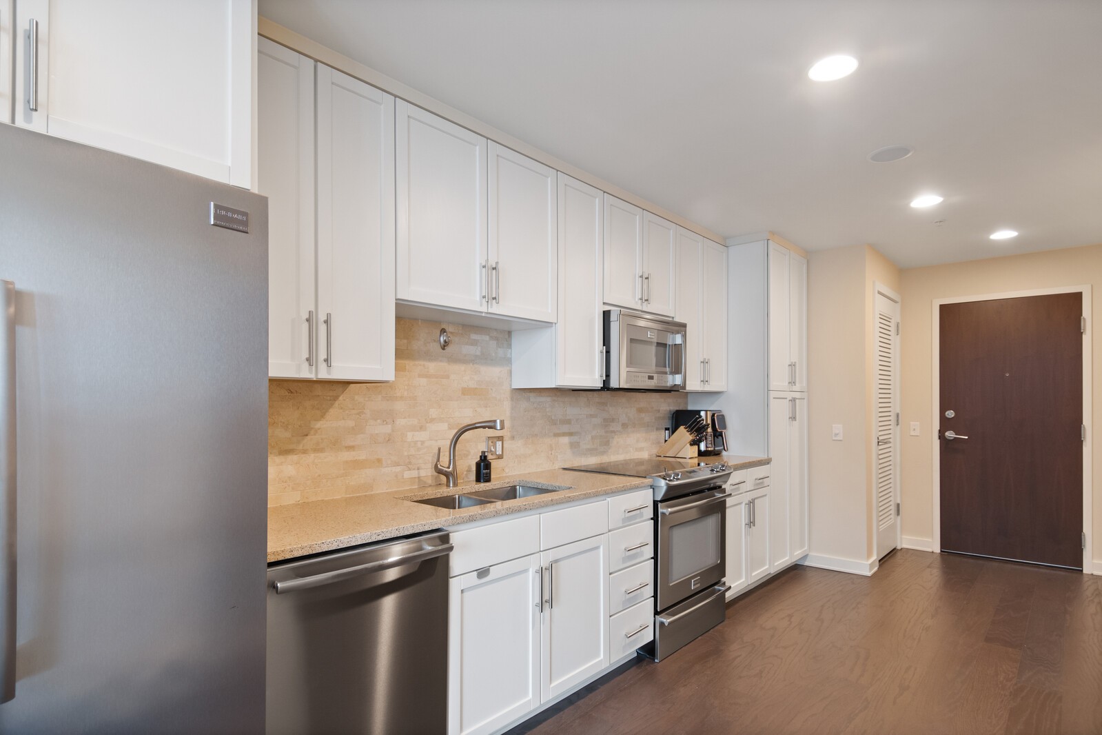 1212 Laurel St Unit: 1010