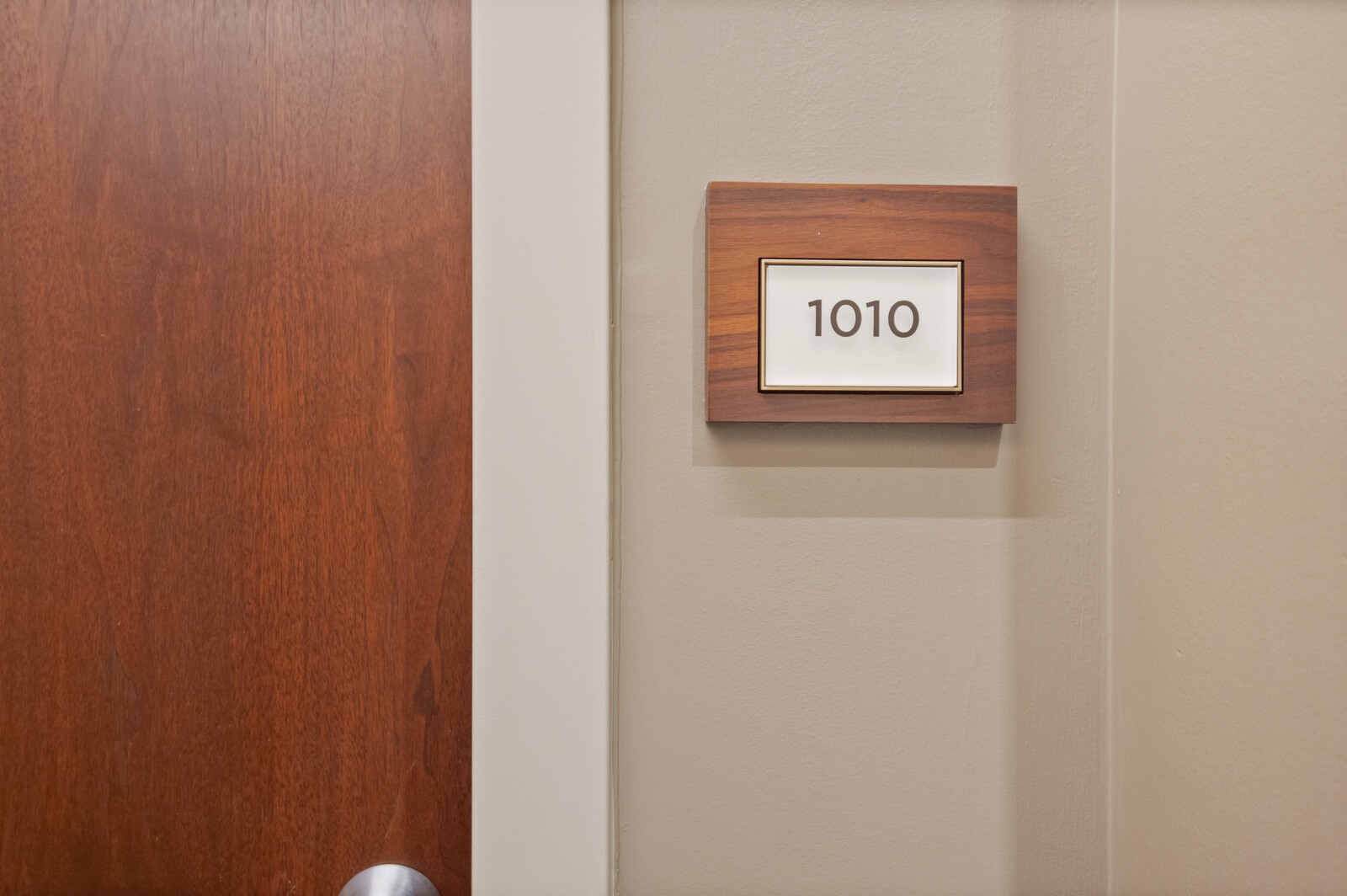 1212 Laurel St Unit: 1010