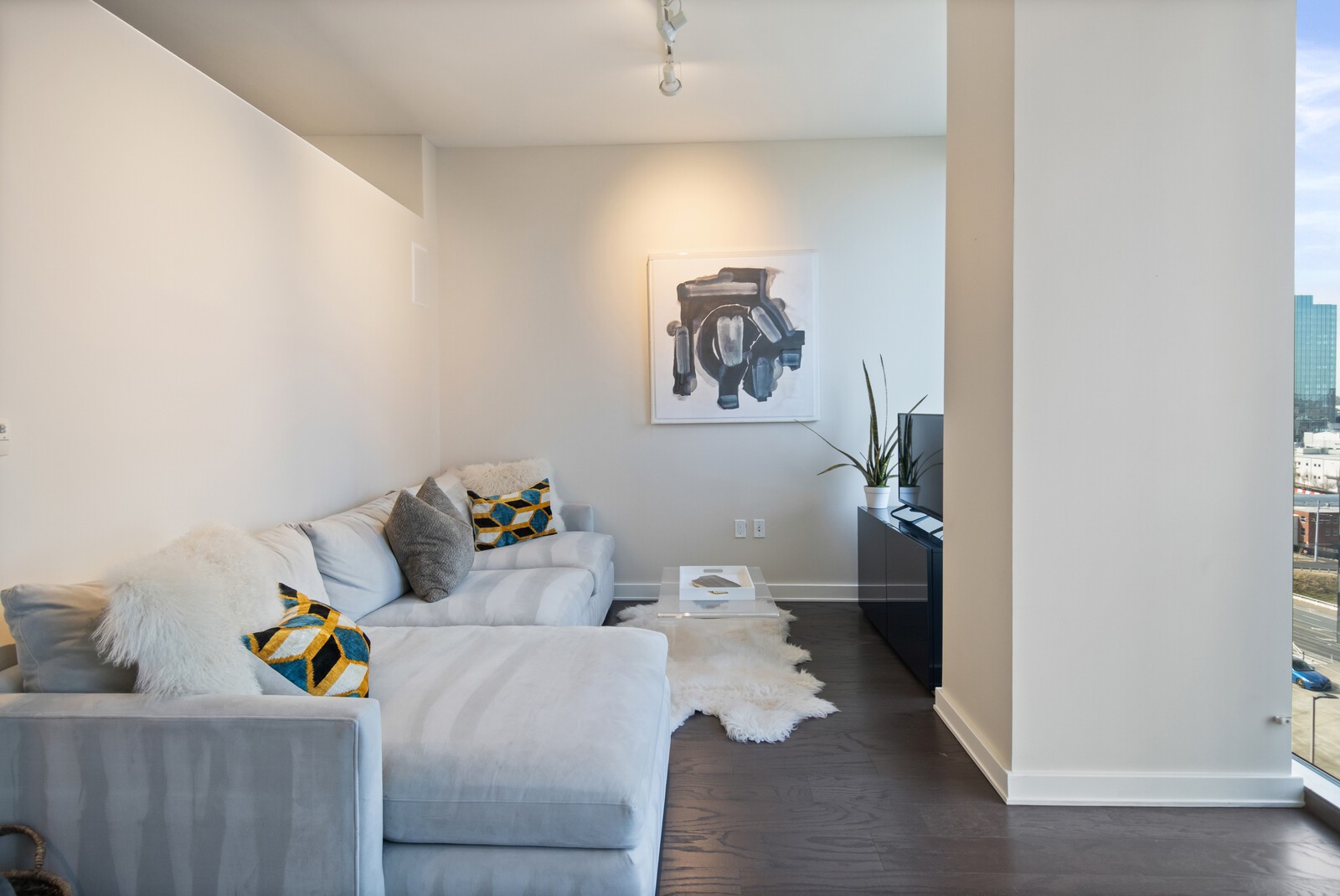 1212 Laurel St Unit: 1010