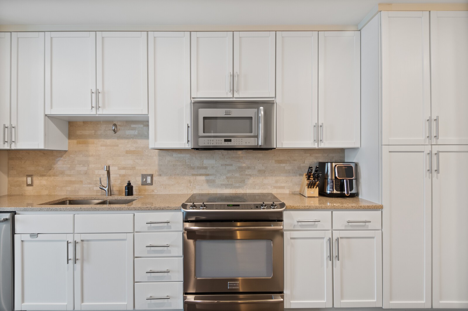1212 Laurel St Unit: 1010