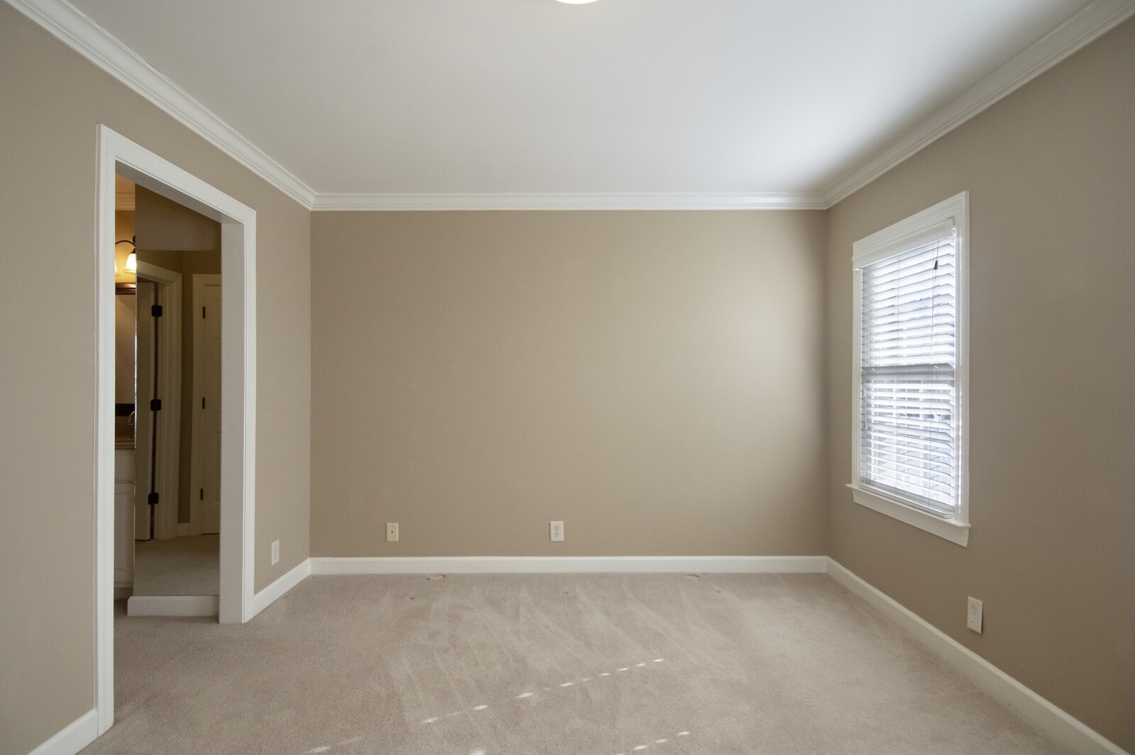 228 4th Ave, N Unit: 1