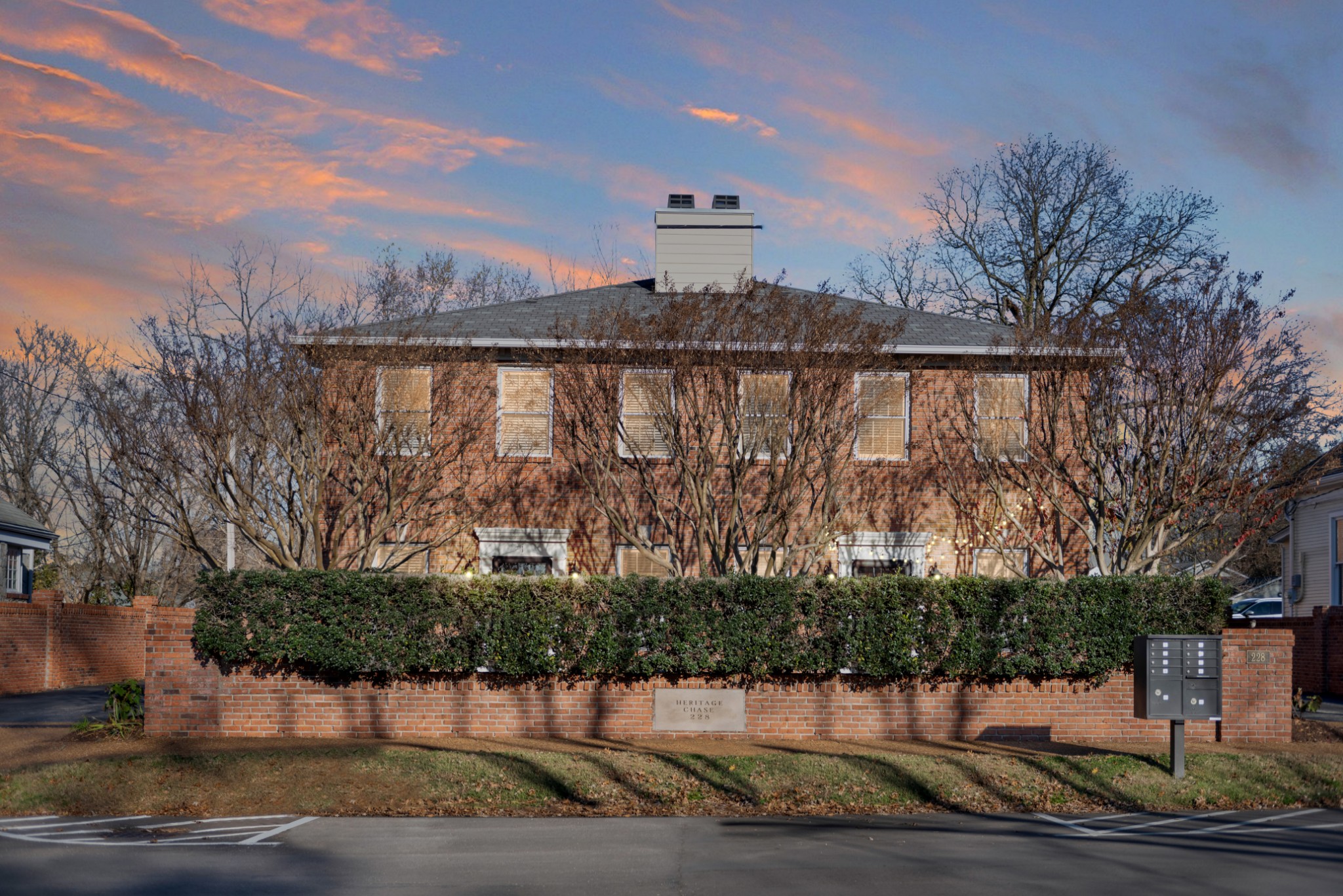 228 4th Ave, N Unit: 1