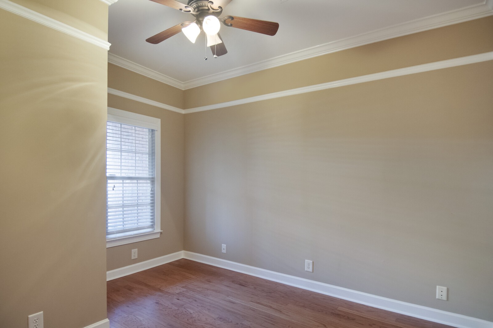 228 4th Ave, N Unit: 1