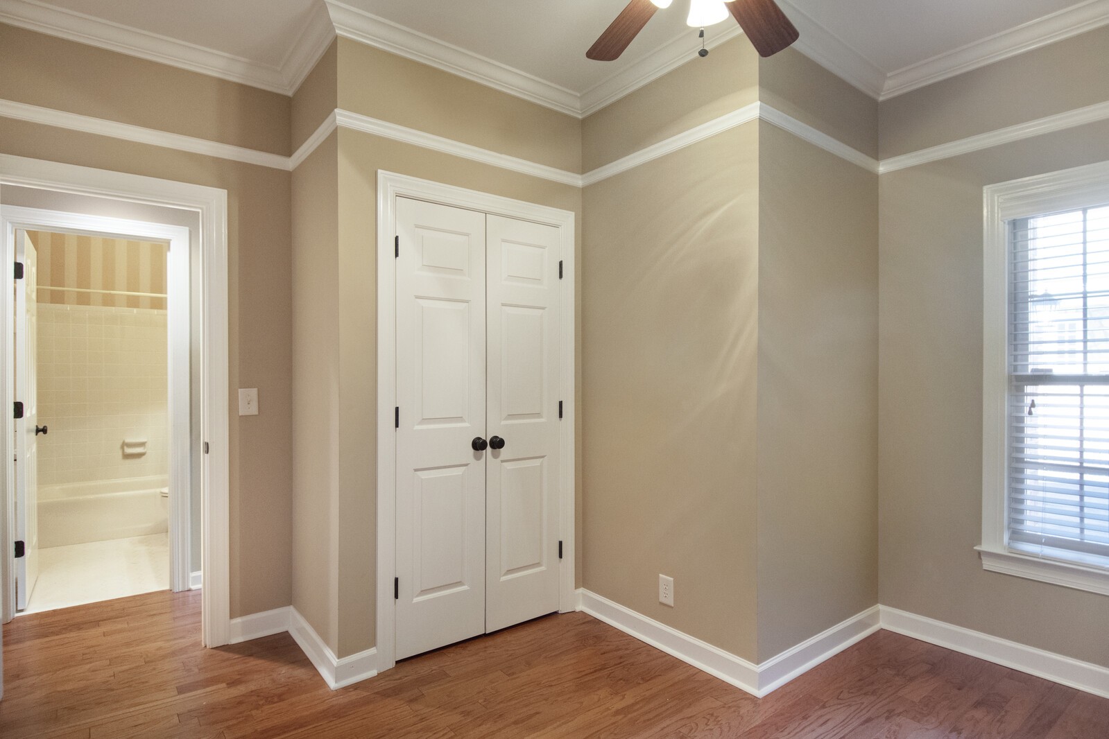 228 4th Ave, N Unit: 1