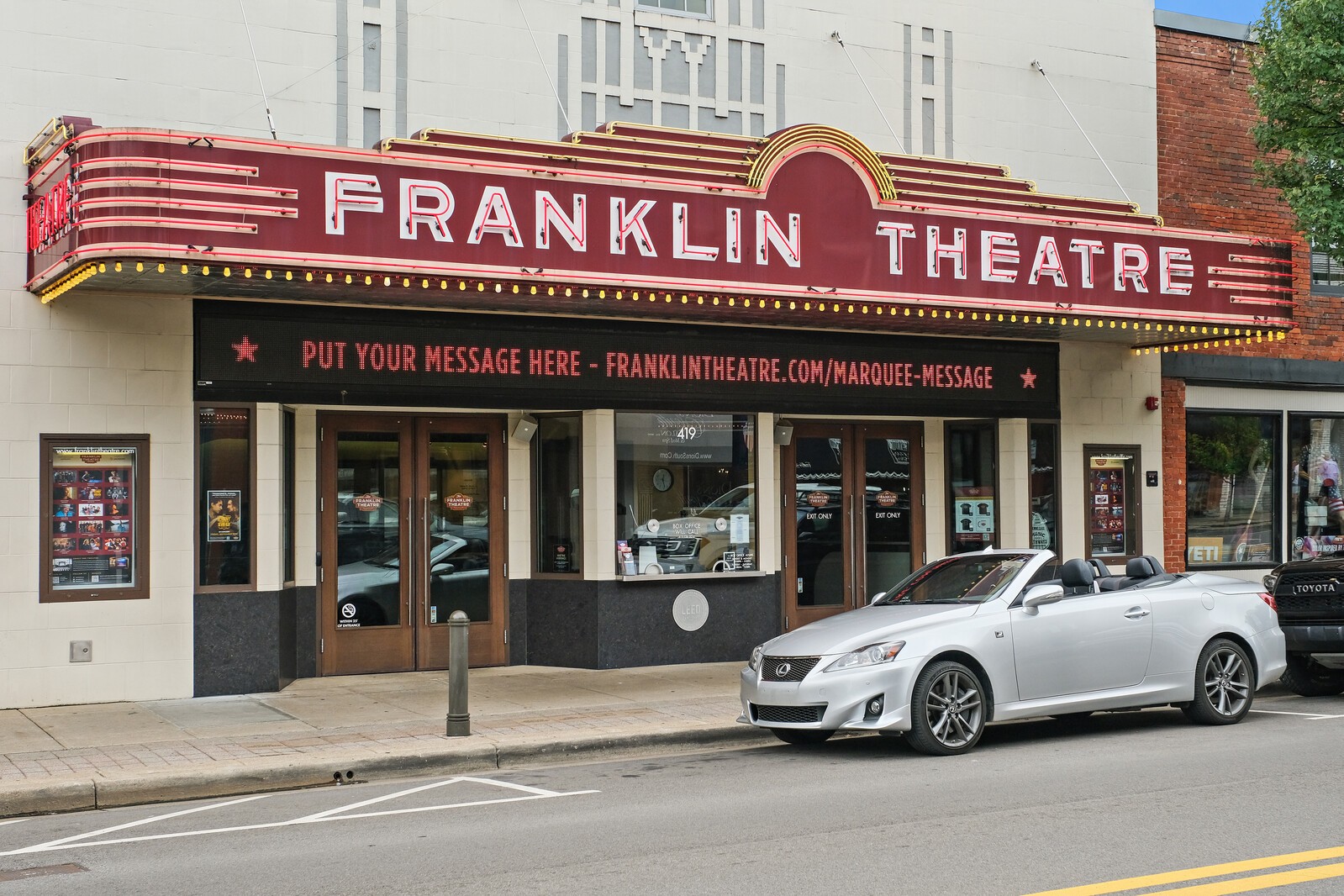 228 4th Ave, N Unit: 1