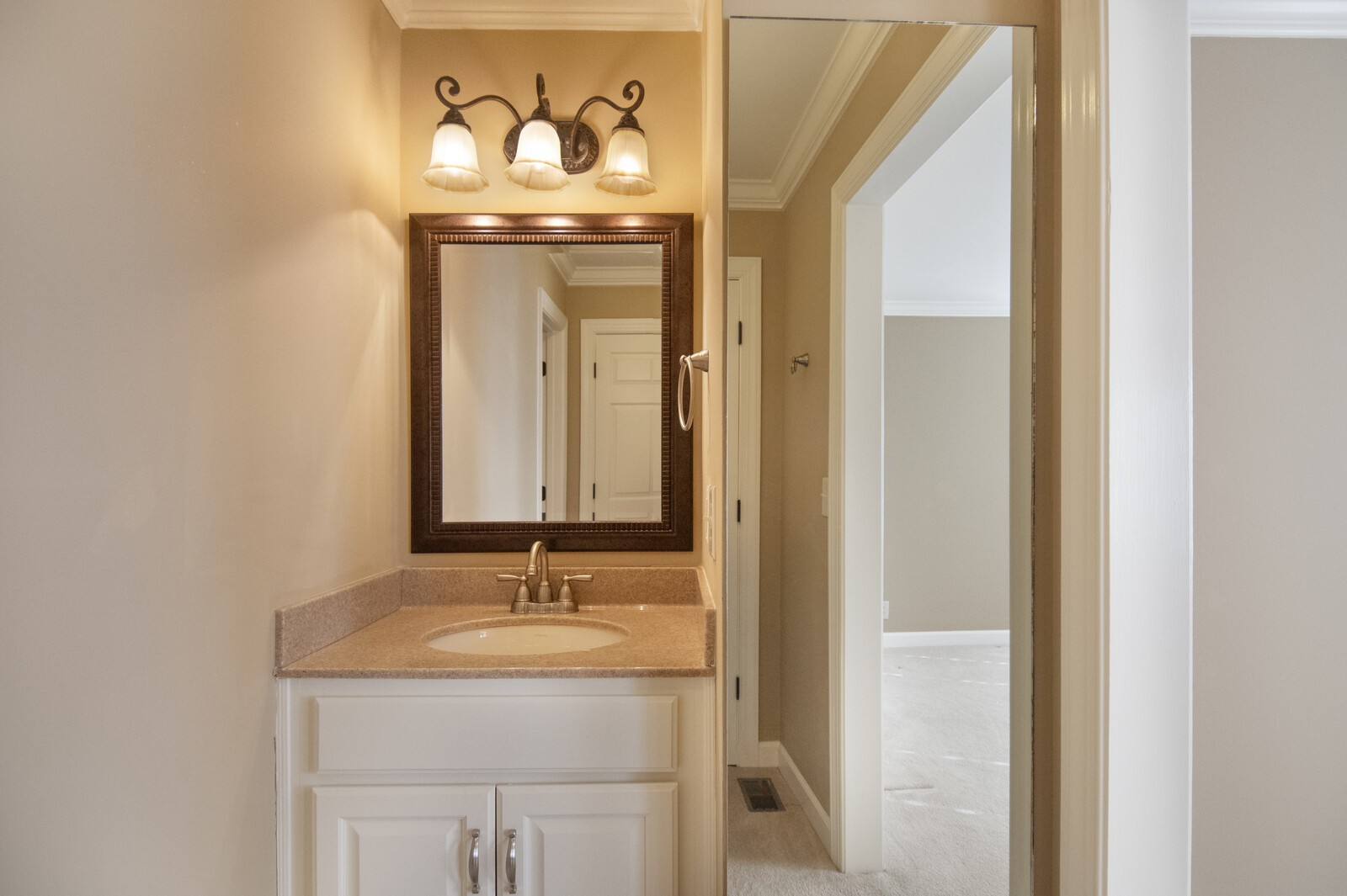 228 4th Ave, N Unit: 1