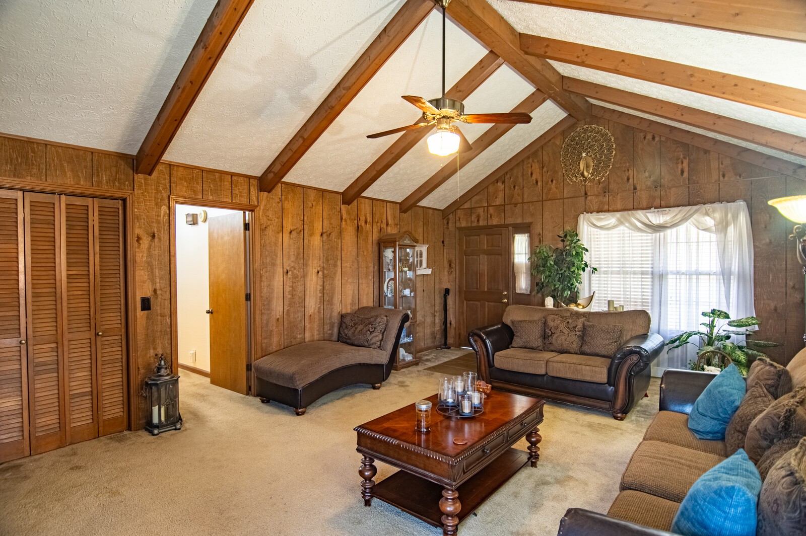 216 Engel Ave