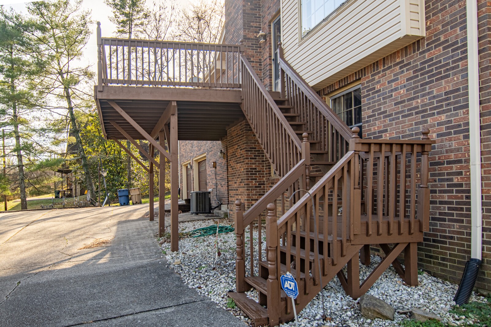 216 Engel Ave