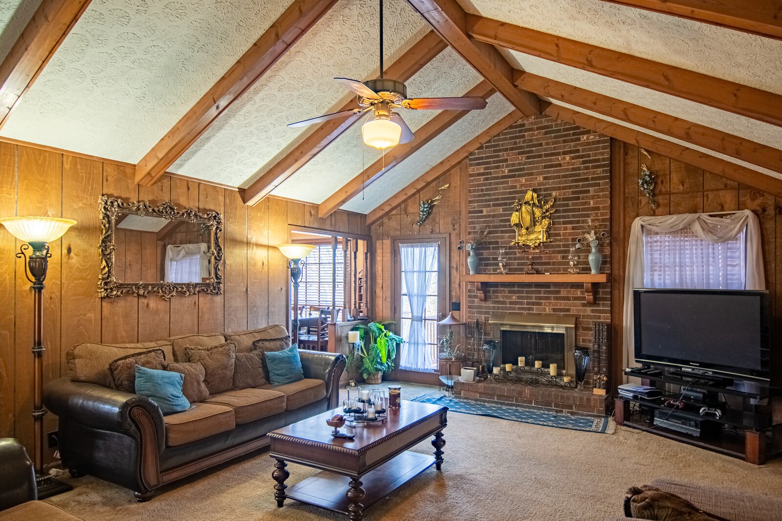 216 Engel Ave