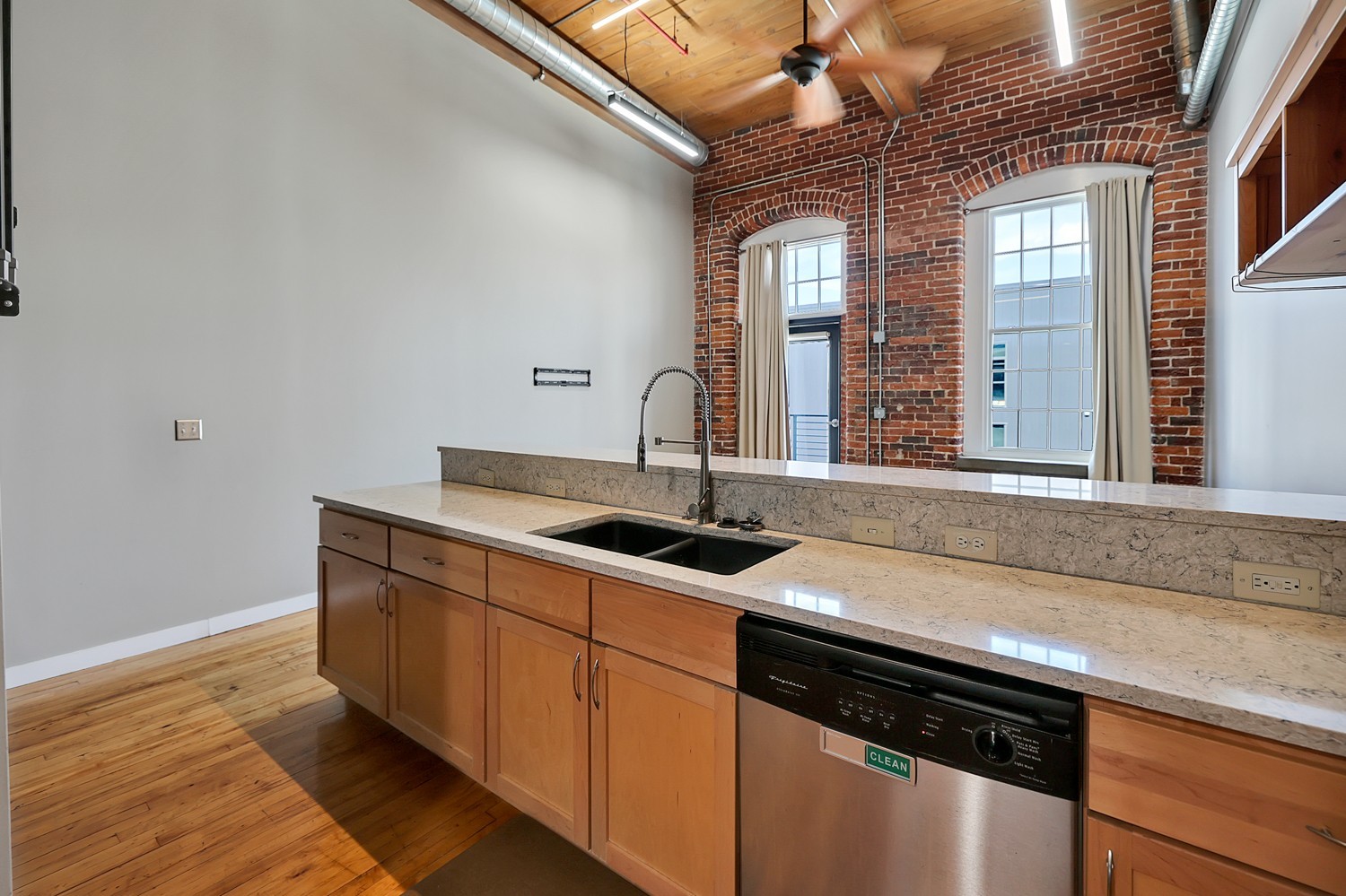 1350 Rosa L Parks Blvd Unit: 425