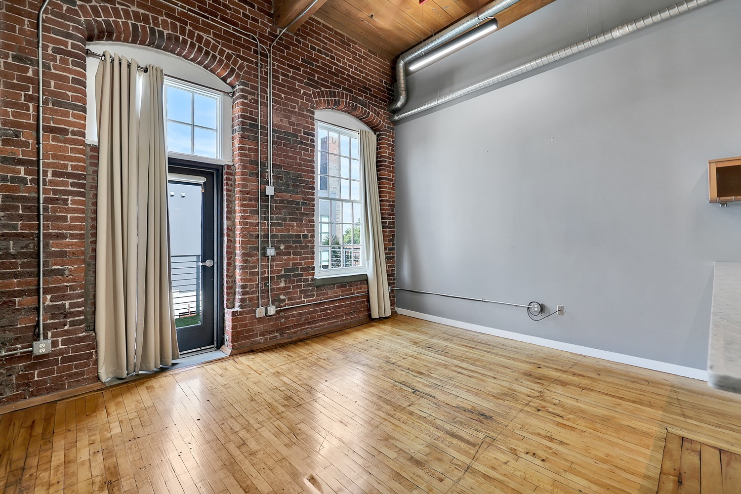 1350 Rosa L Parks Blvd Unit: 425