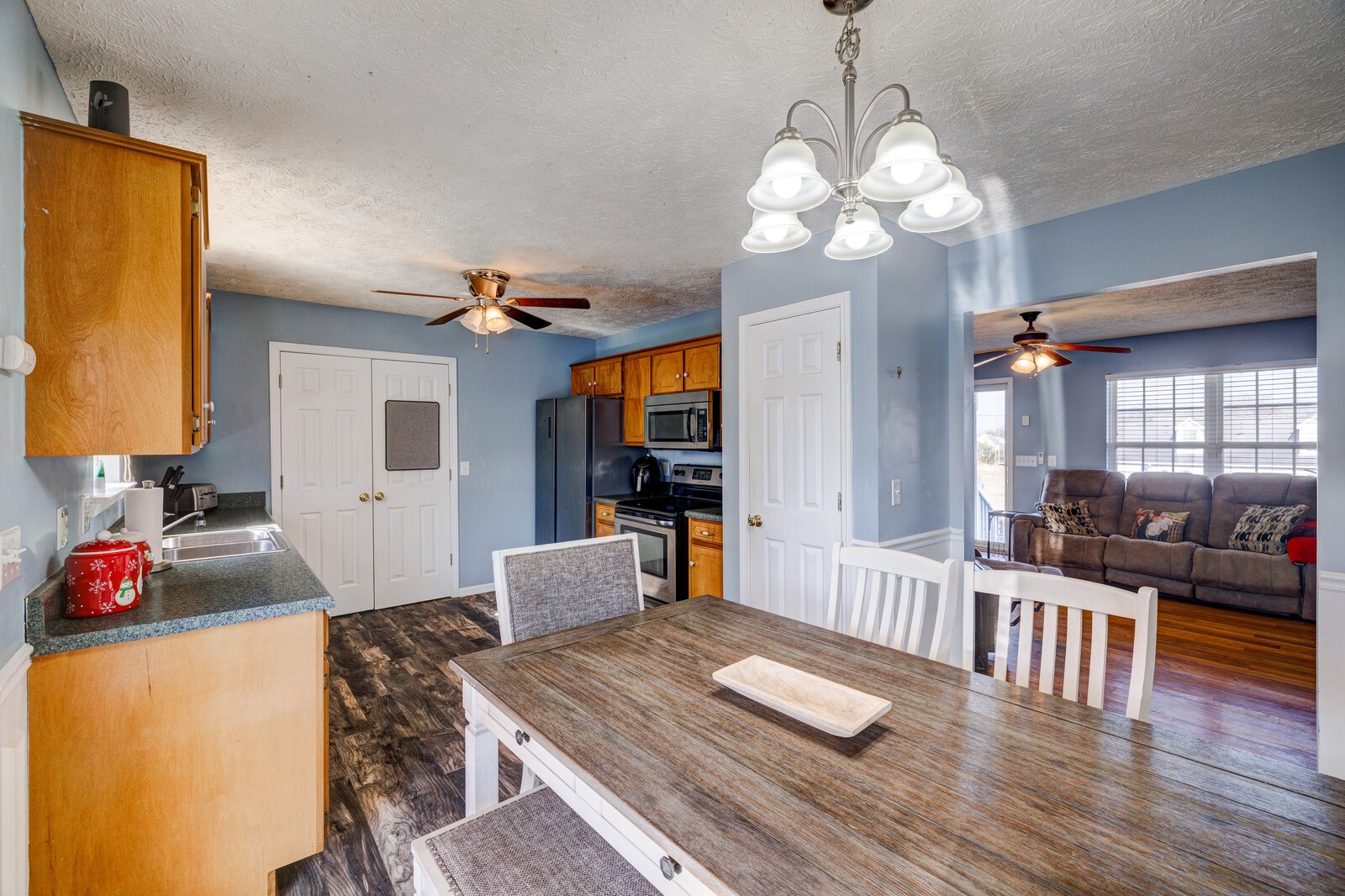 2022 Gardendale Dr