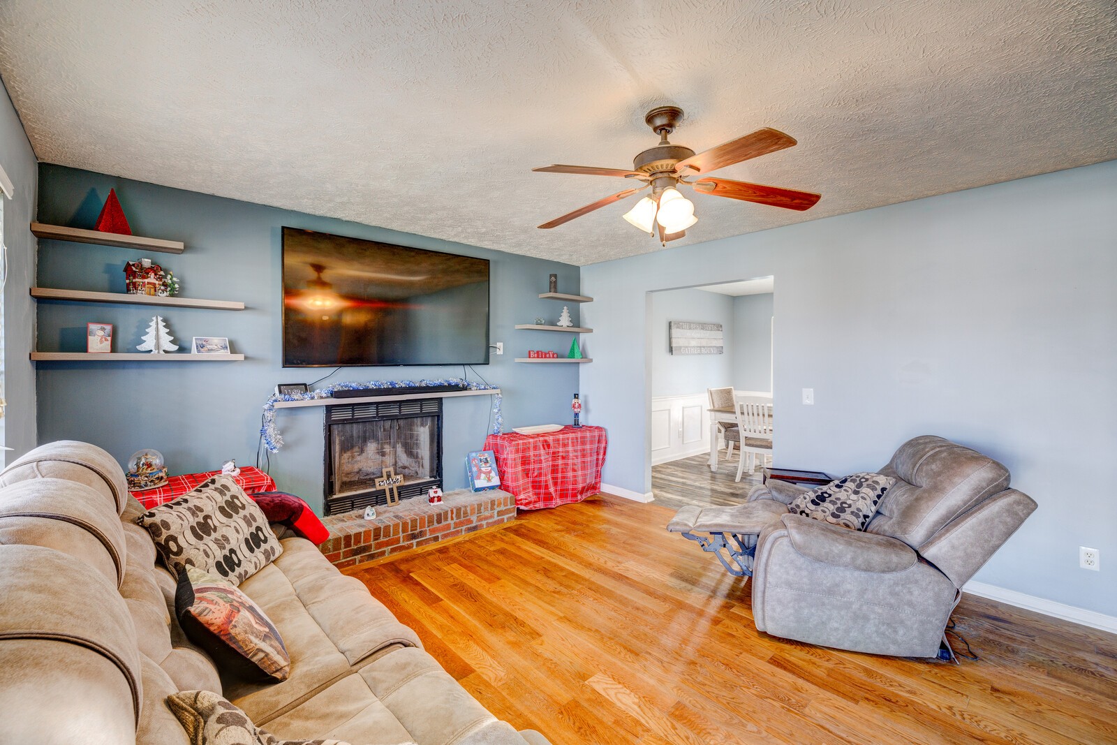 2022 Gardendale Dr