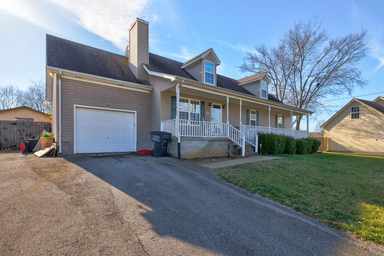 2022 Gardendale Dr