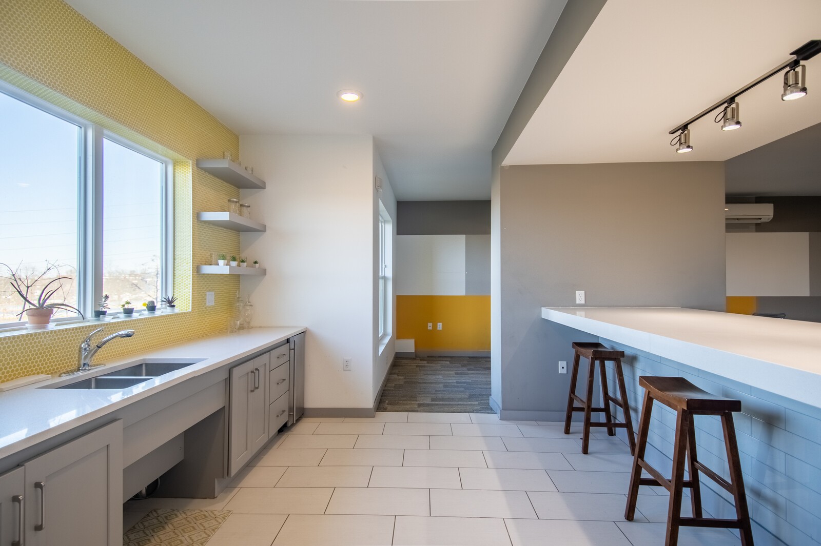 400 Herron Dr Unit: 103