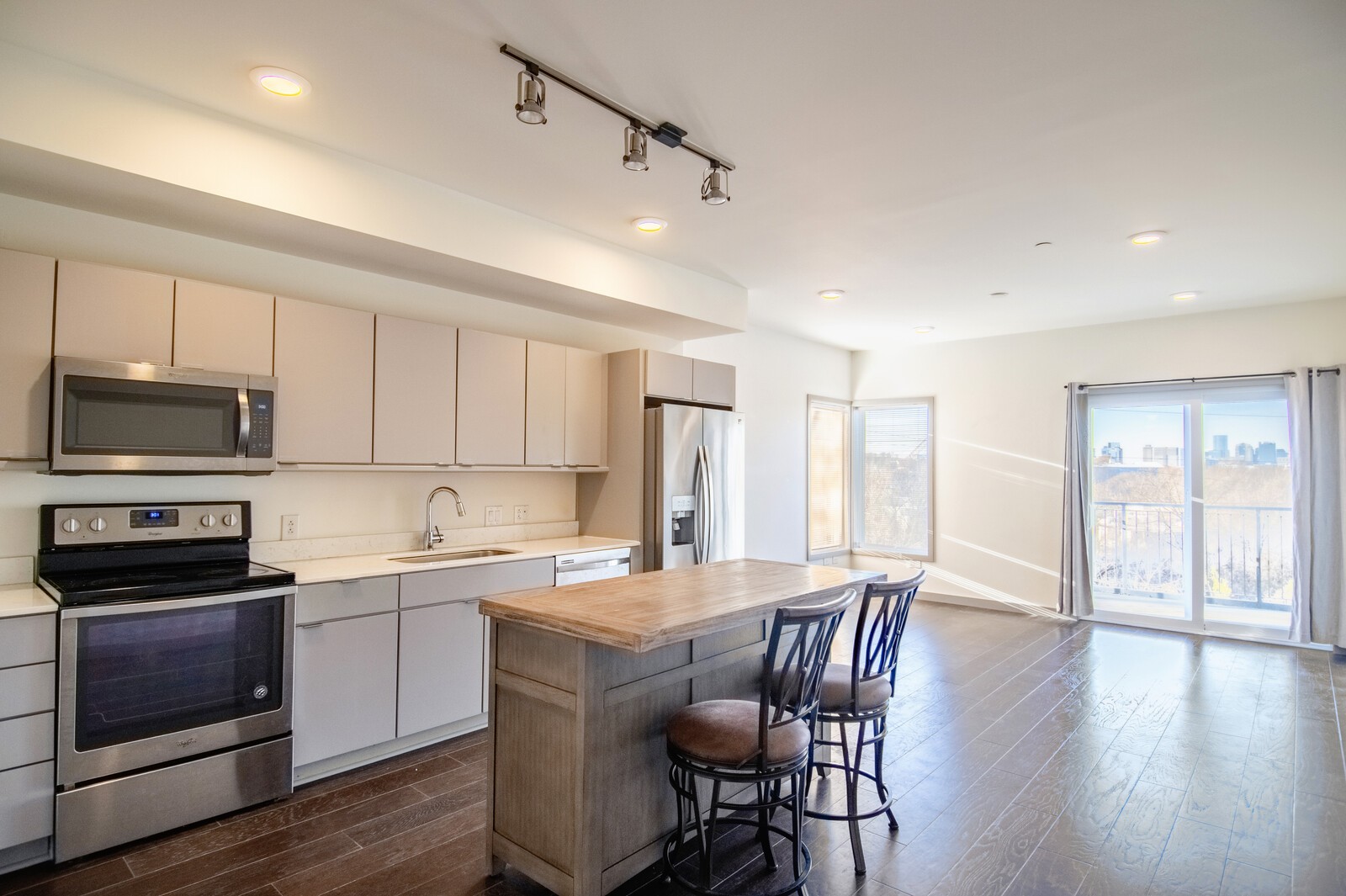 400 Herron Dr Unit: 103