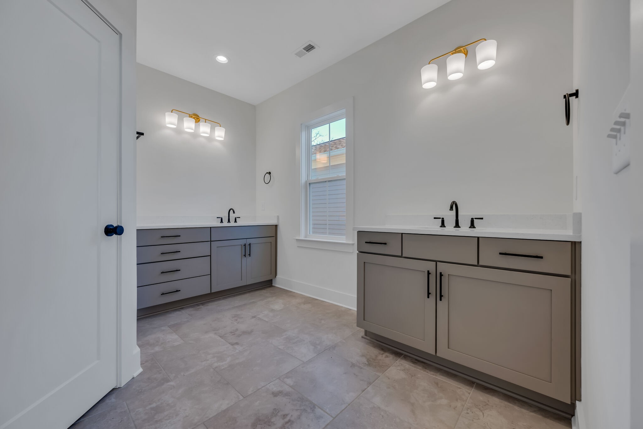 6112 Pennsylvania Ave Unit: B