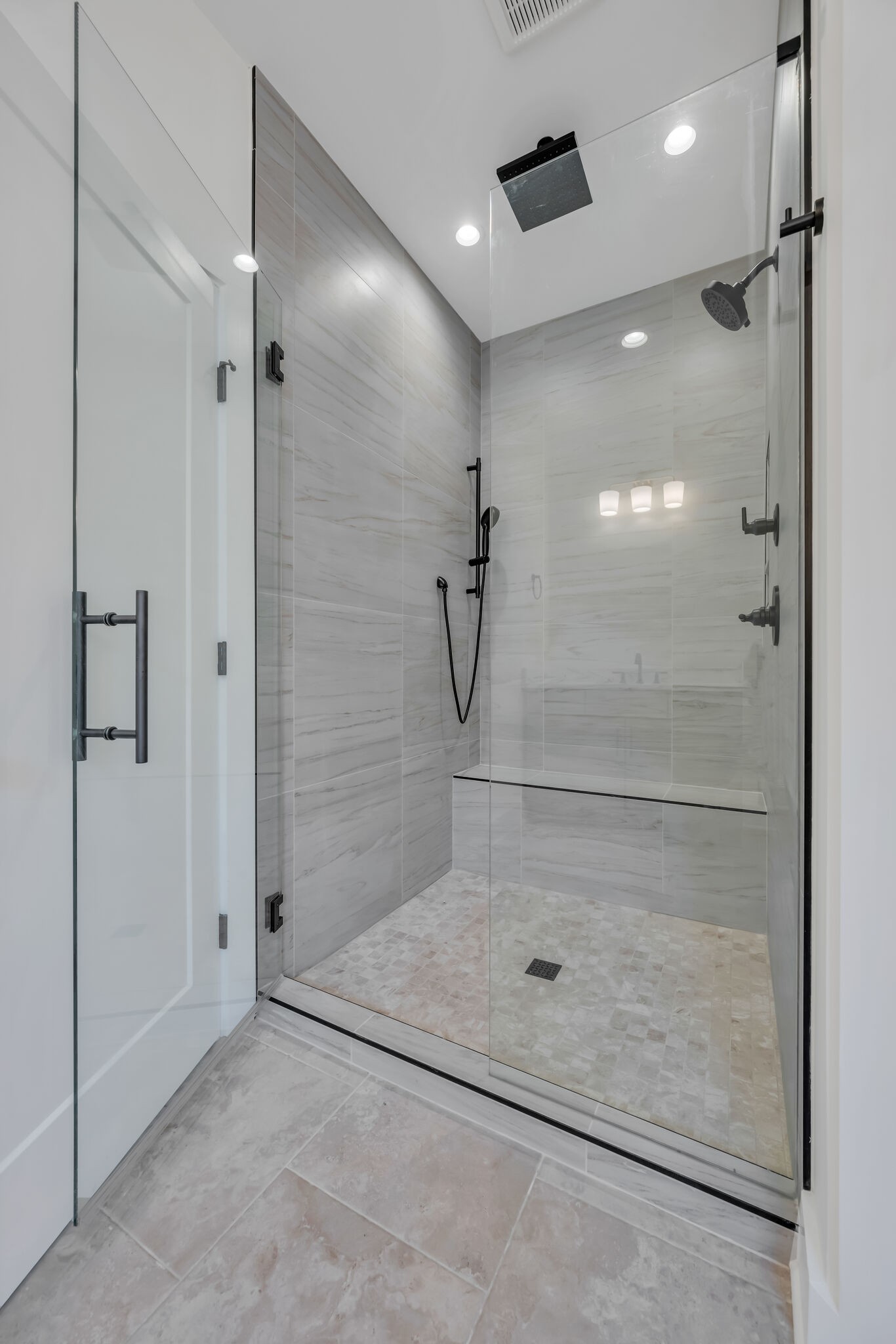 6112 Pennsylvania Ave Unit: B