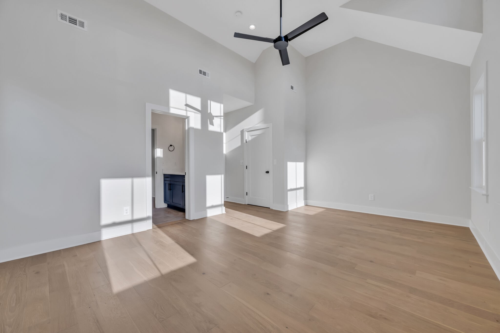 6112 Pennsylvania Ave Unit: B