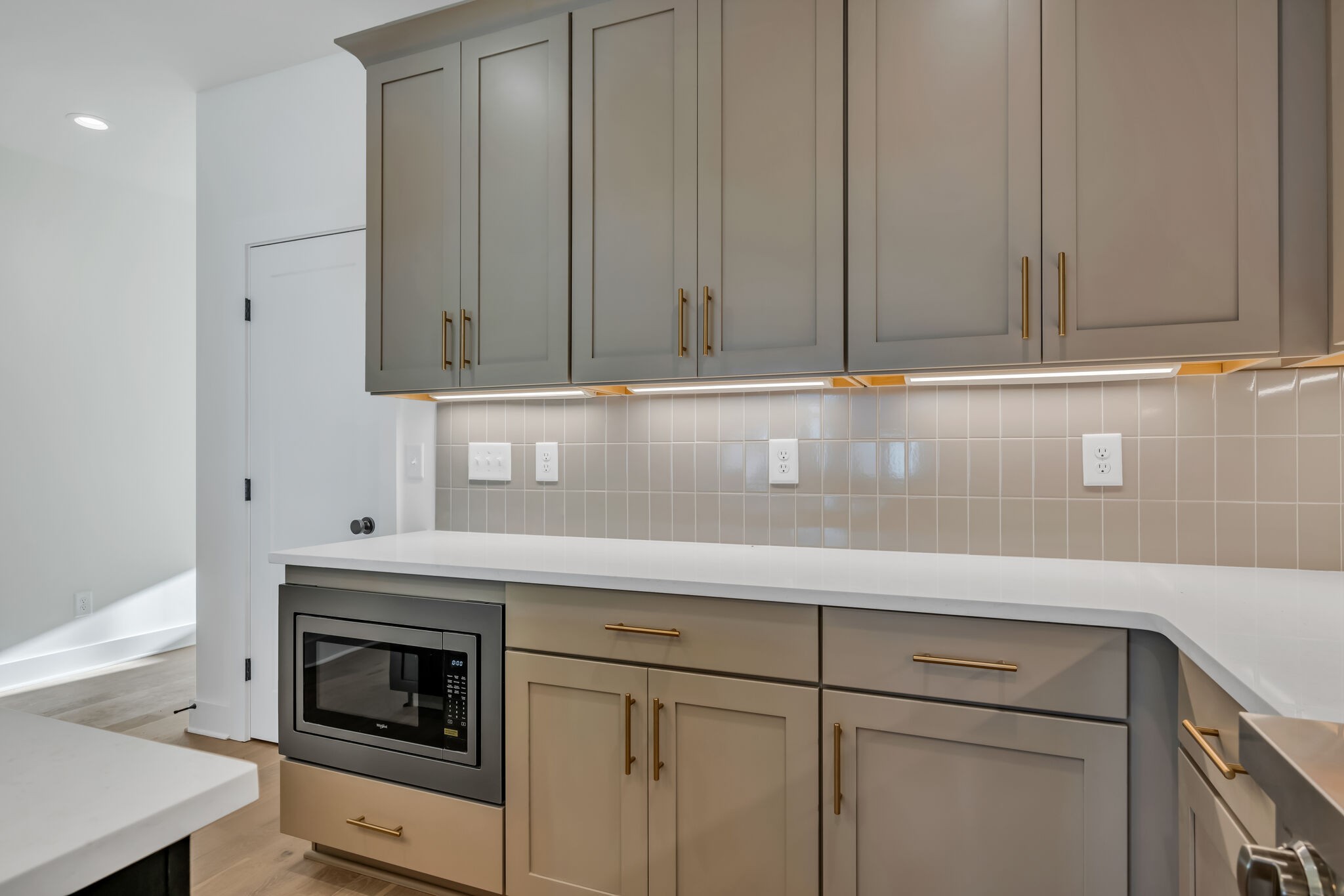 6112 Pennsylvania Ave Unit: B