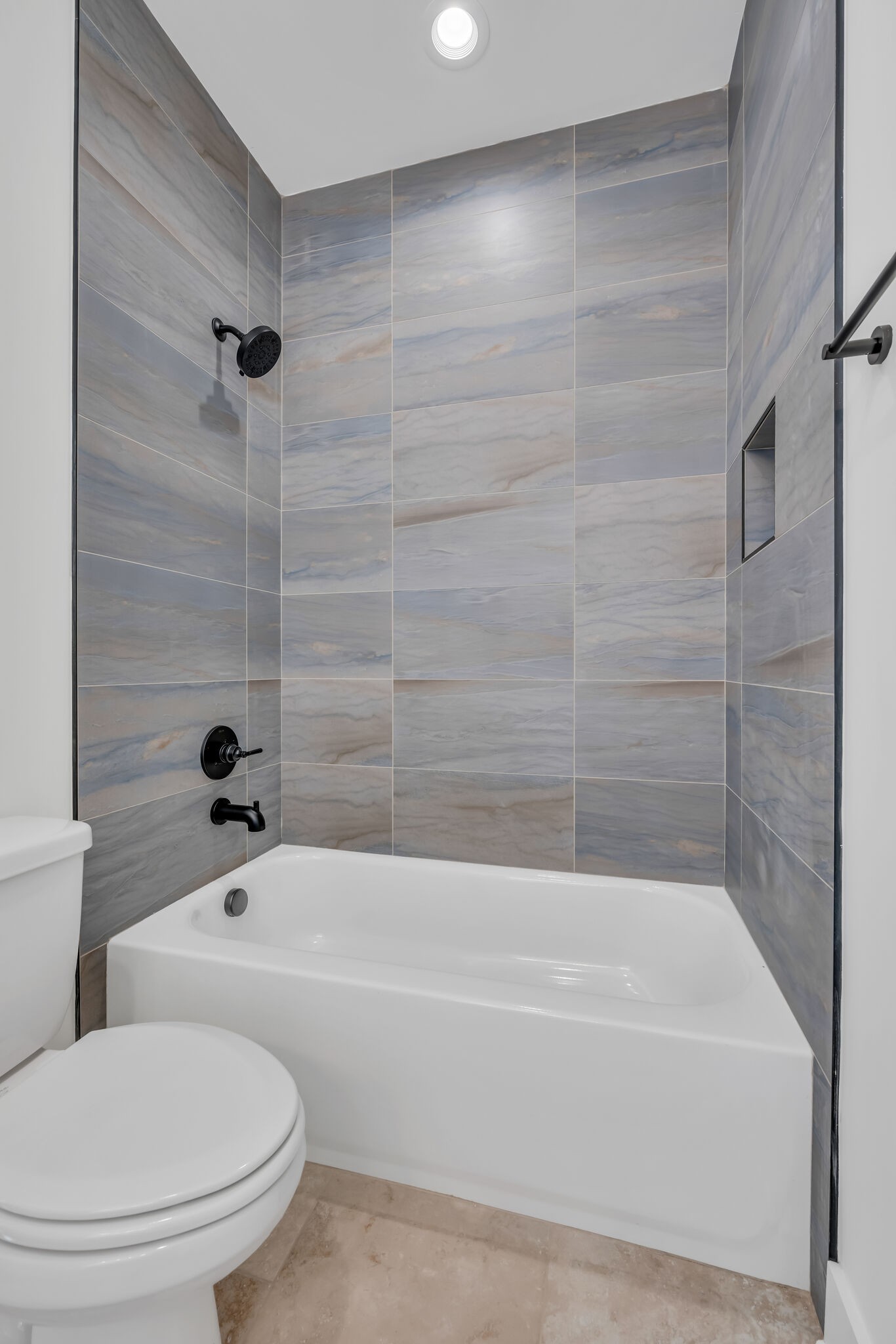 6112 Pennsylvania Ave Unit: B