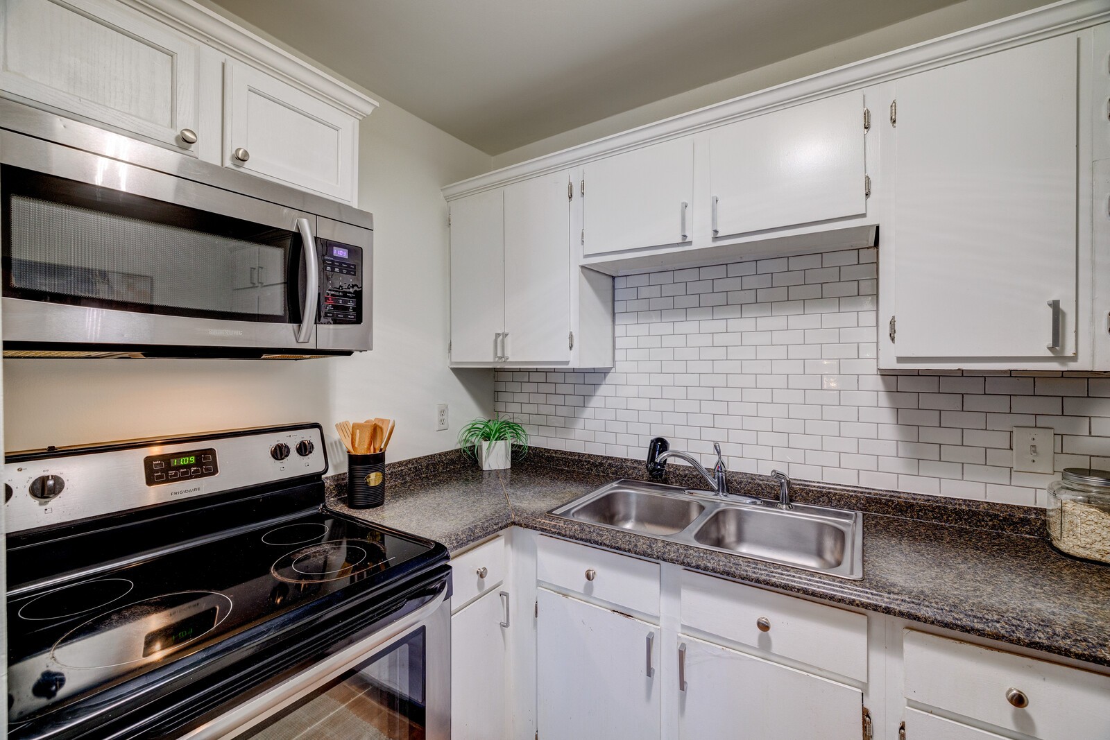 1901 18th Ave, S Unit: 104