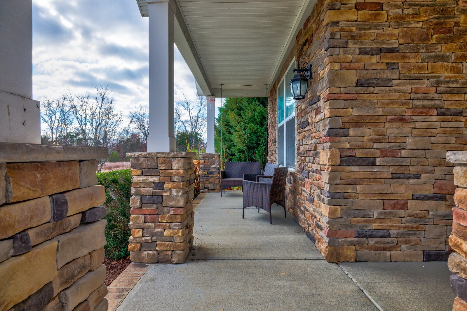 1720 Stonewater Dr