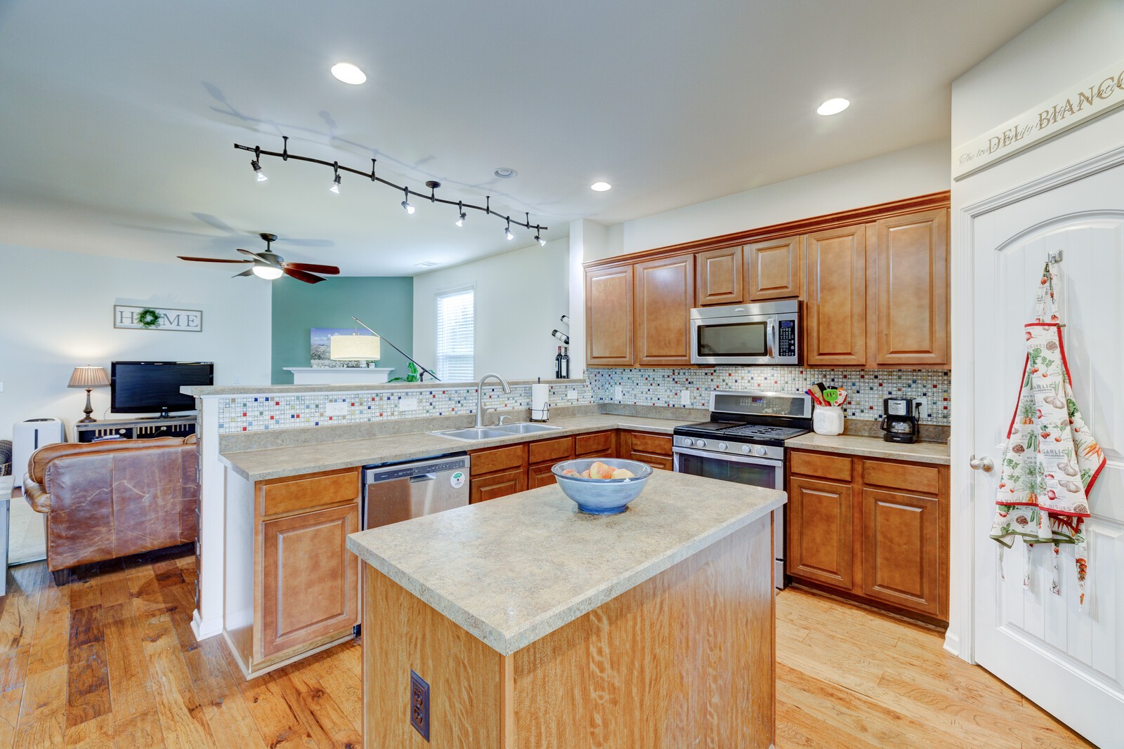 1720 Stonewater Dr