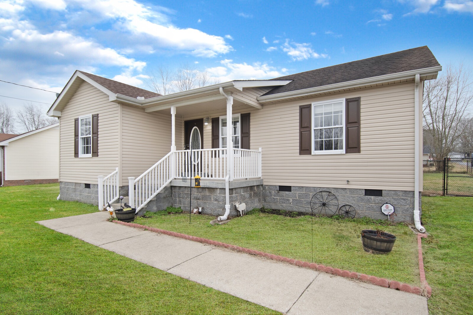 115 Poplar St