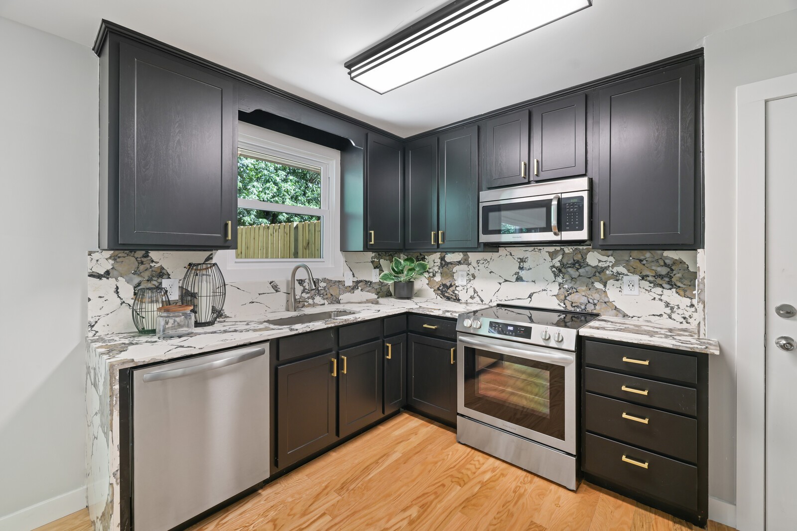 5735 Knob Rd Unit: A