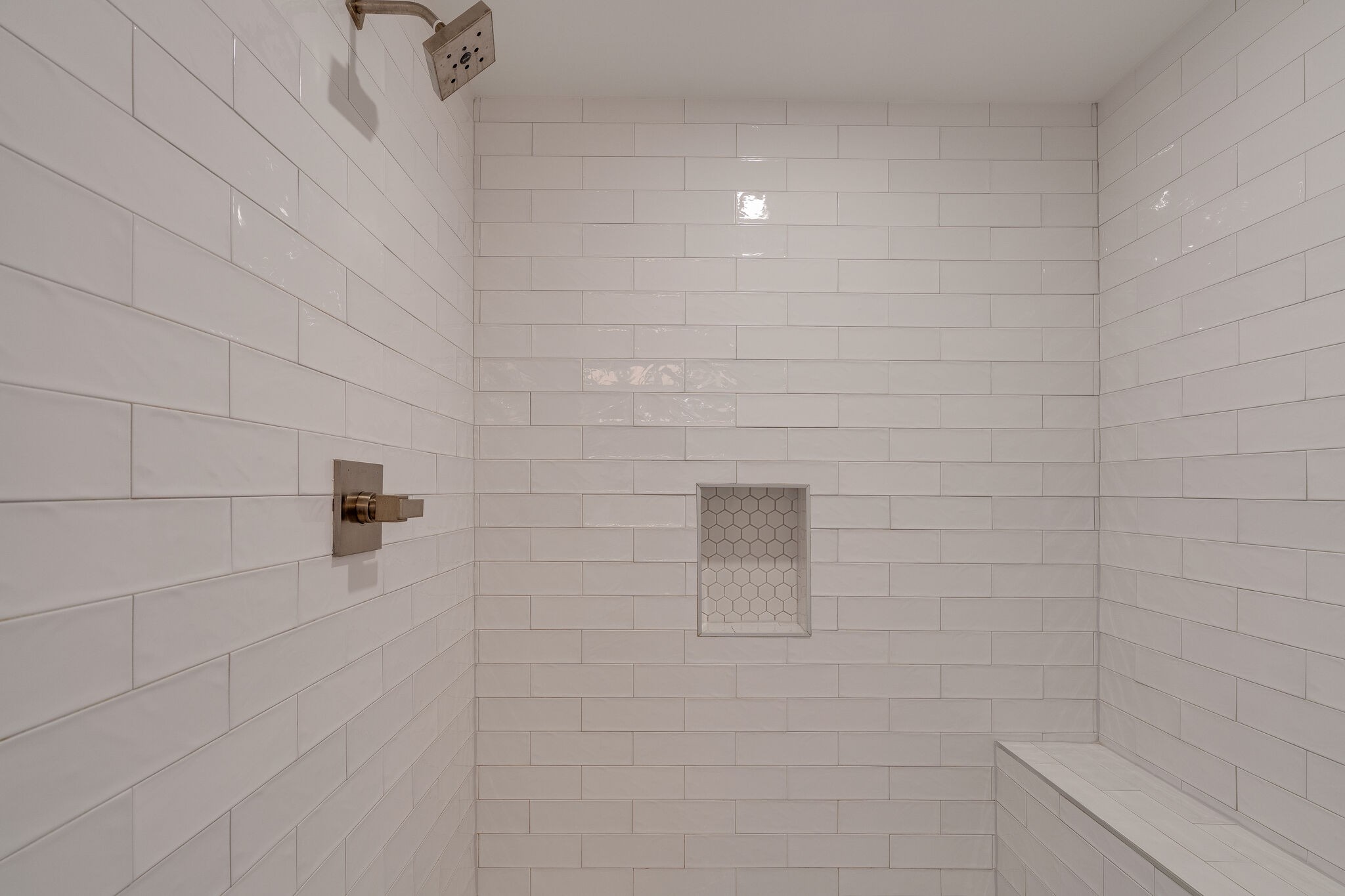 1050 E Trinity Ln Unit: 7