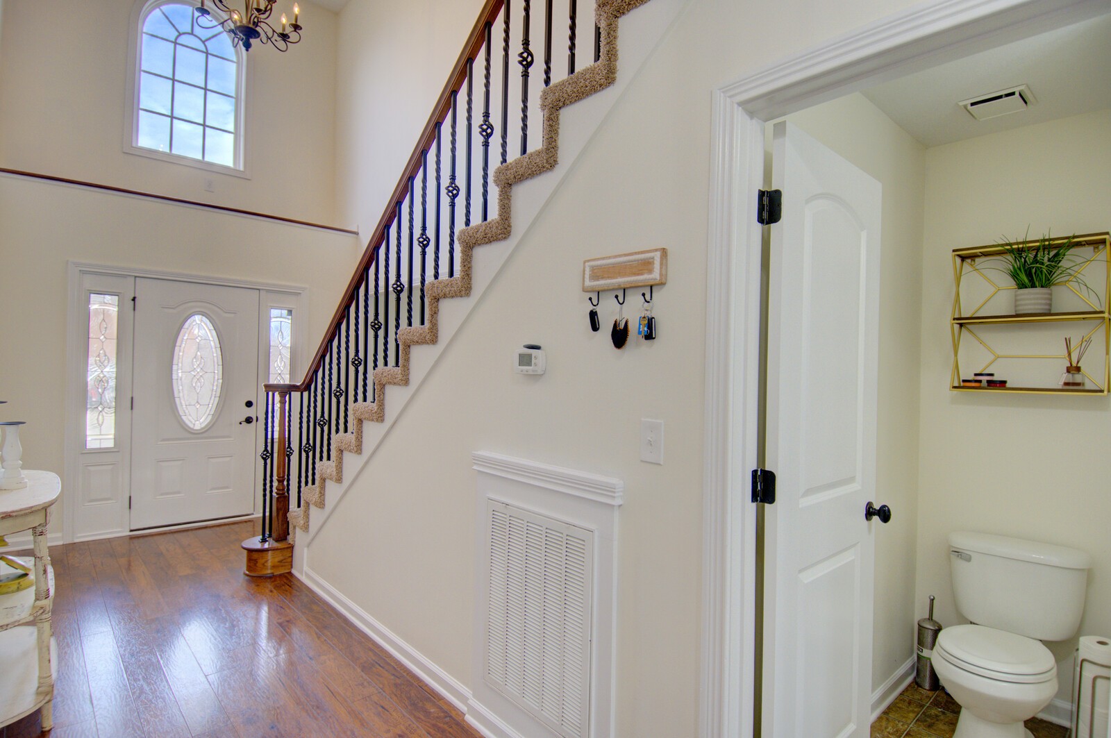 2837 Brewster Dr