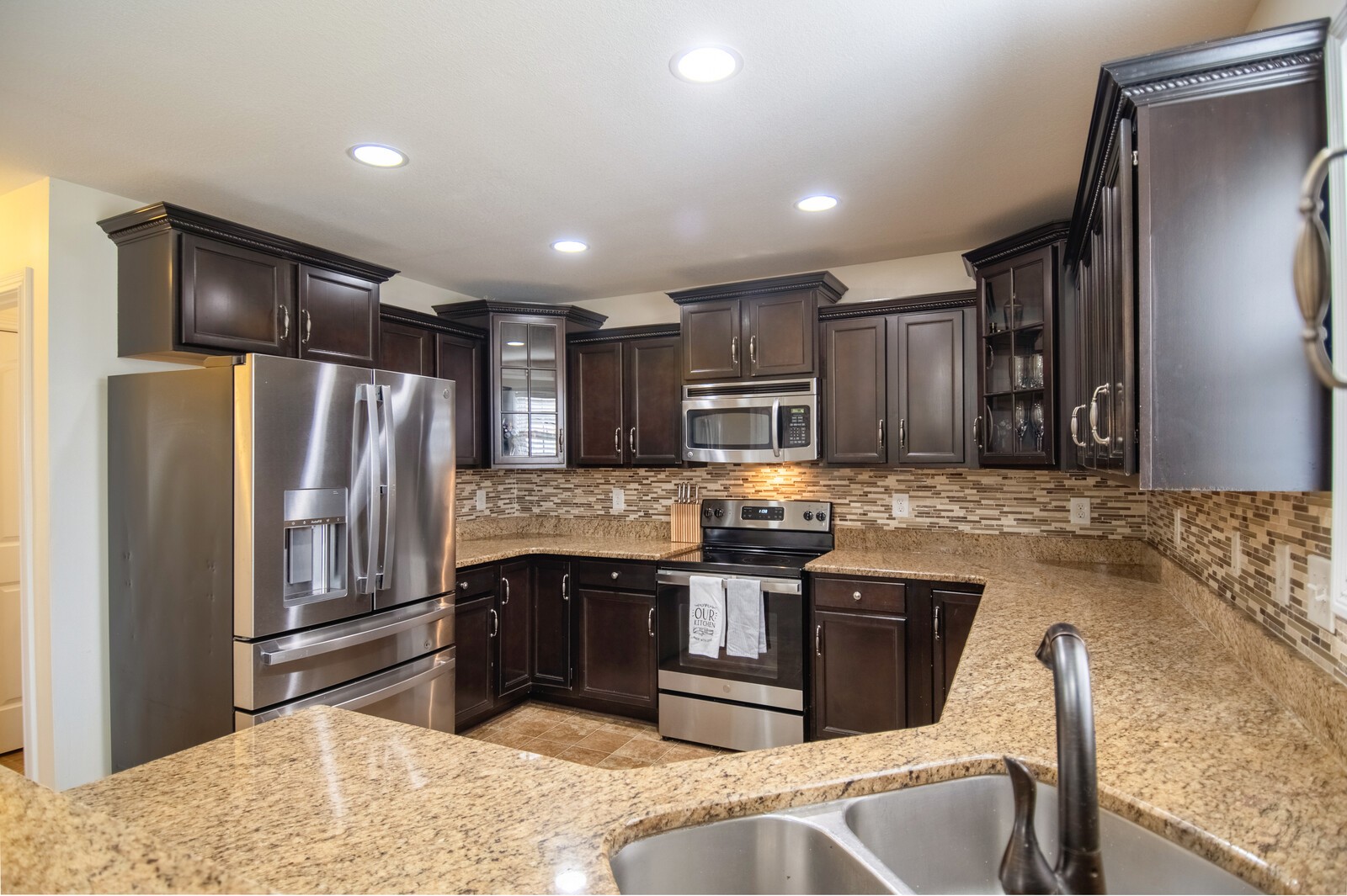 2837 Brewster Dr