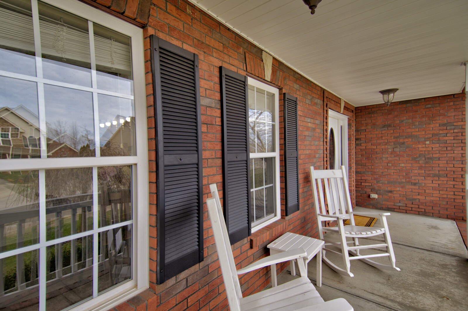 2837 Brewster Dr