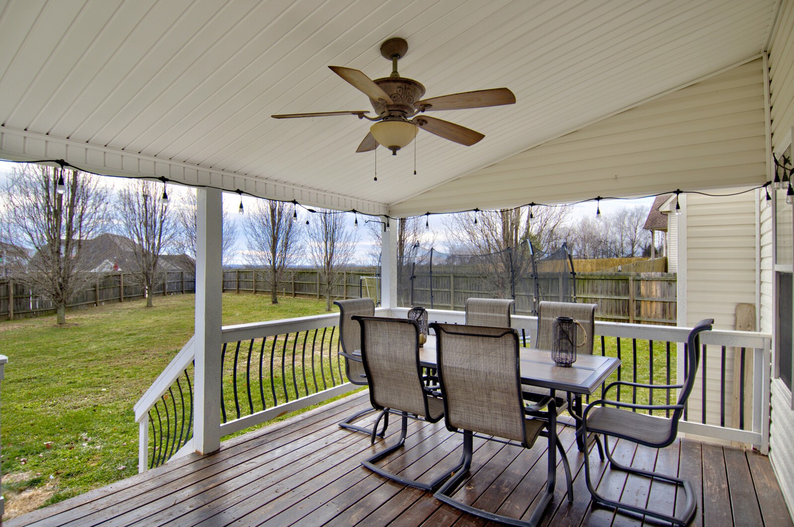 2837 Brewster Dr