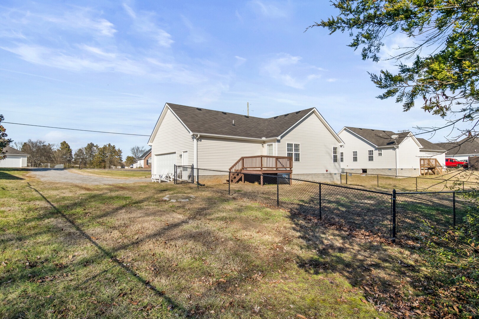 905 Fall Creek Dr