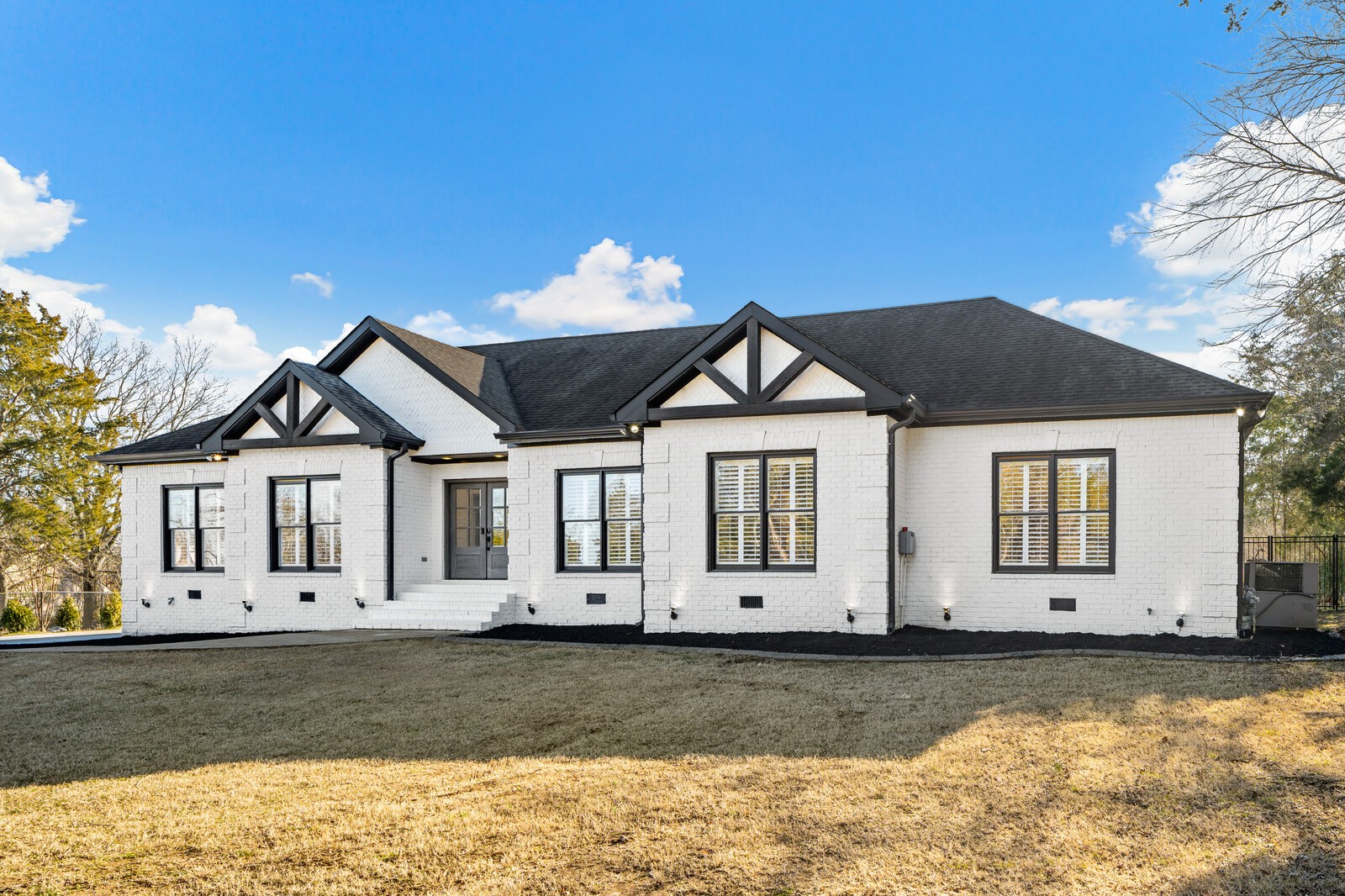 1012 Woodridge Pl
